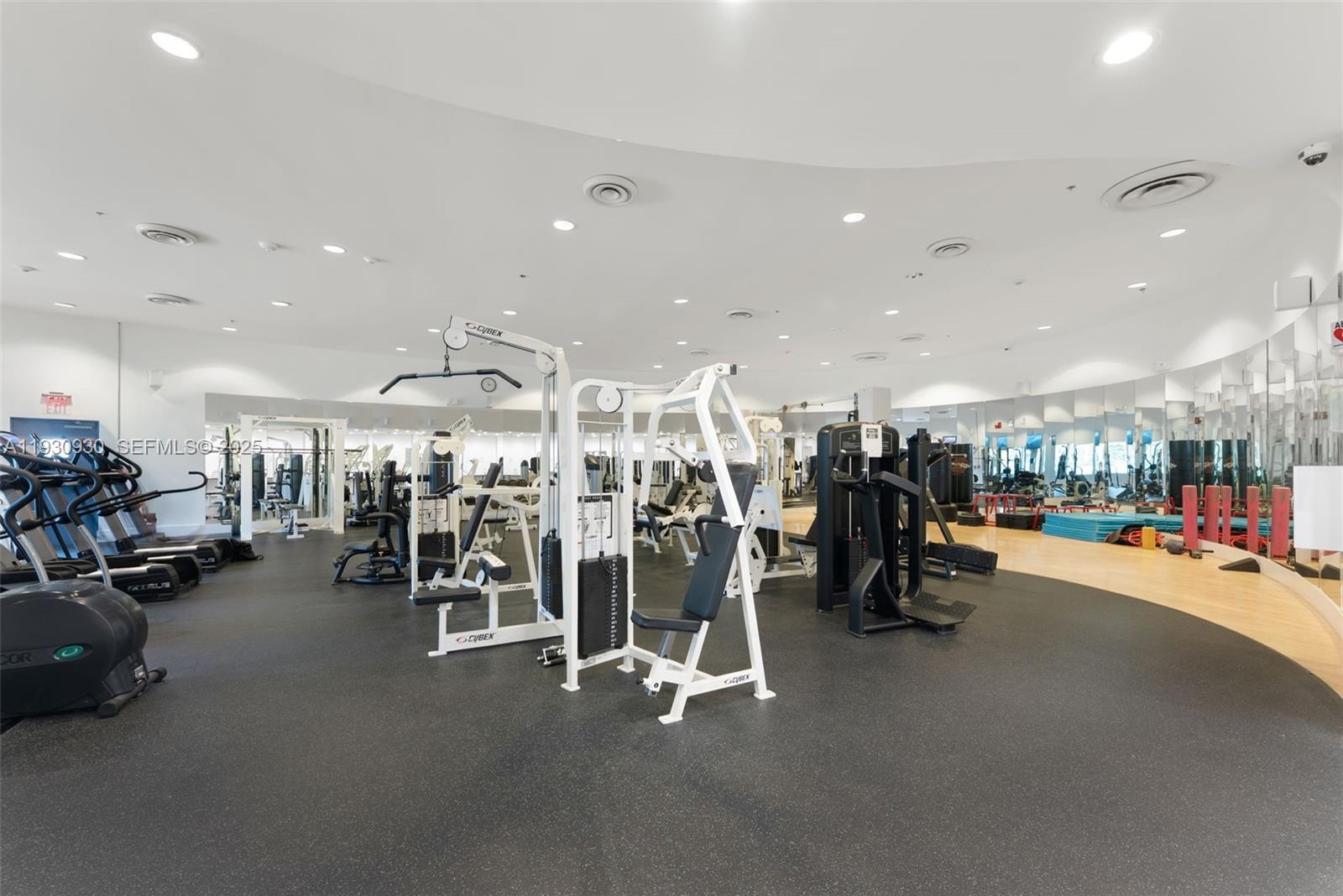 5600 CONDO - Residential Lease