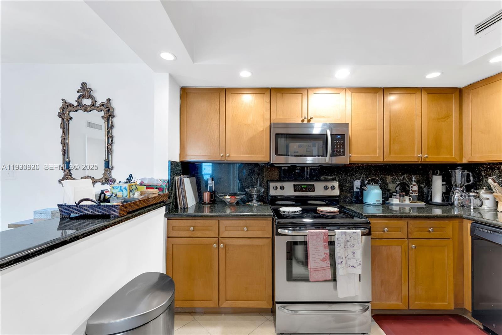 5600 CONDO - Residential Lease