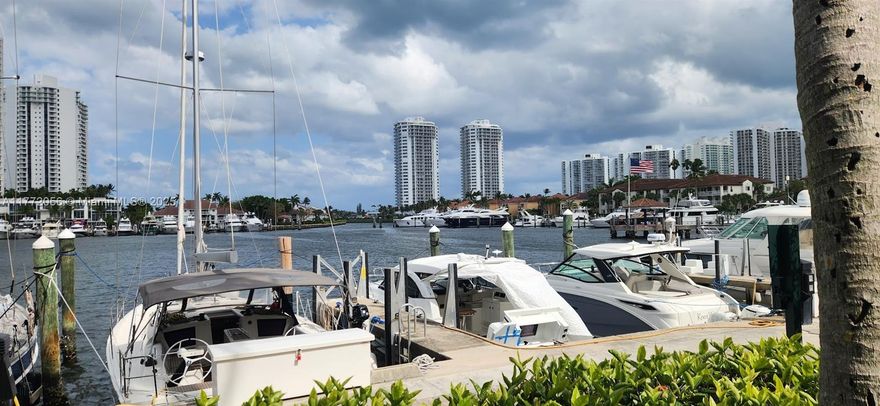 AVENTURA - WATERWAYS - AMAZING LOCATION - 2 BED/ 2 BATH - SPLIT PLAN - SCREENED PATIO - GATED SECURITY -P WALK TO THE MARINA, STORES, SUPERMARKETS & HOUSES OF WORKSHIP - BLOCKS TO THE AVENTURA GOLF COURSE & AVENTURA MALL - MINUTES FROM THE BEACH - CALL NOW !!!