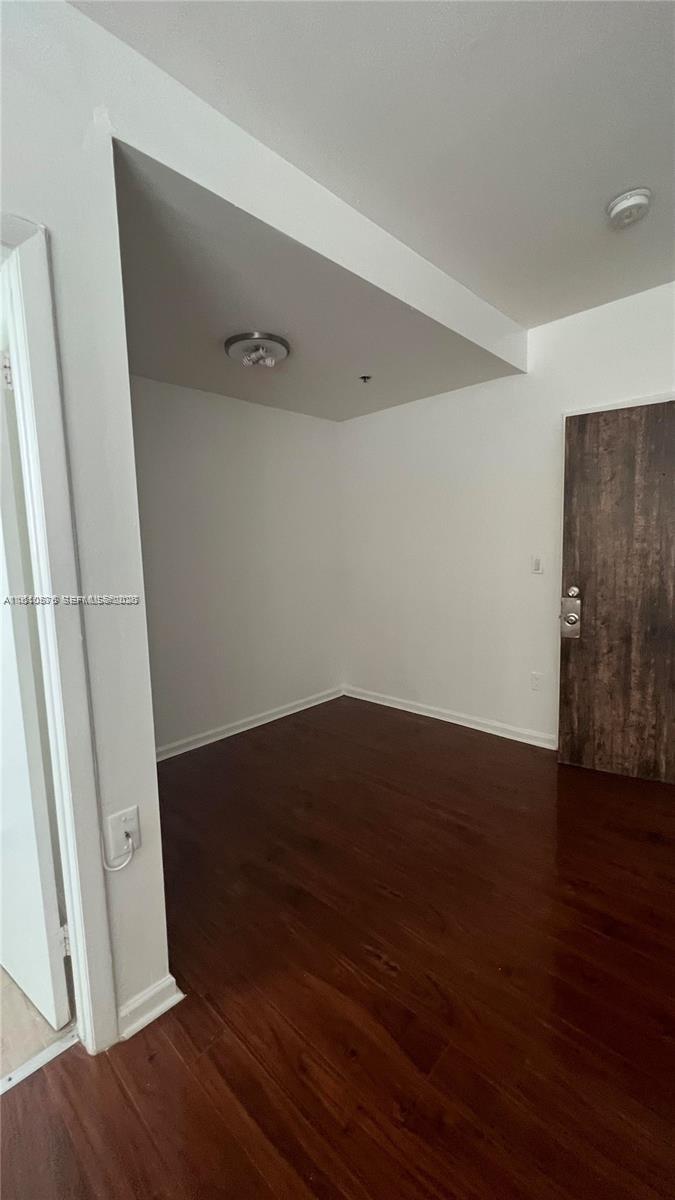 THE ELAINE CONDO - Residential