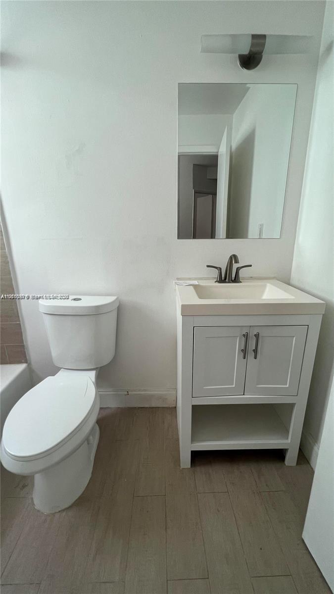 THE ELAINE CONDO - Residential