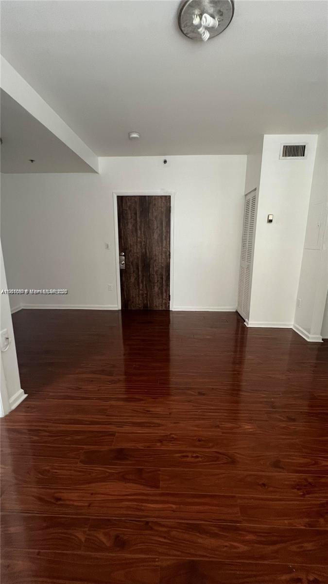 THE ELAINE CONDO - Residential