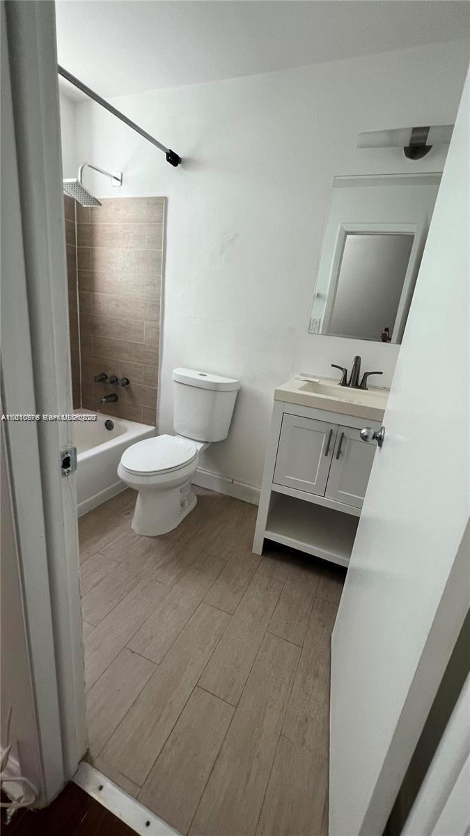 THE ELAINE CONDO - Residential