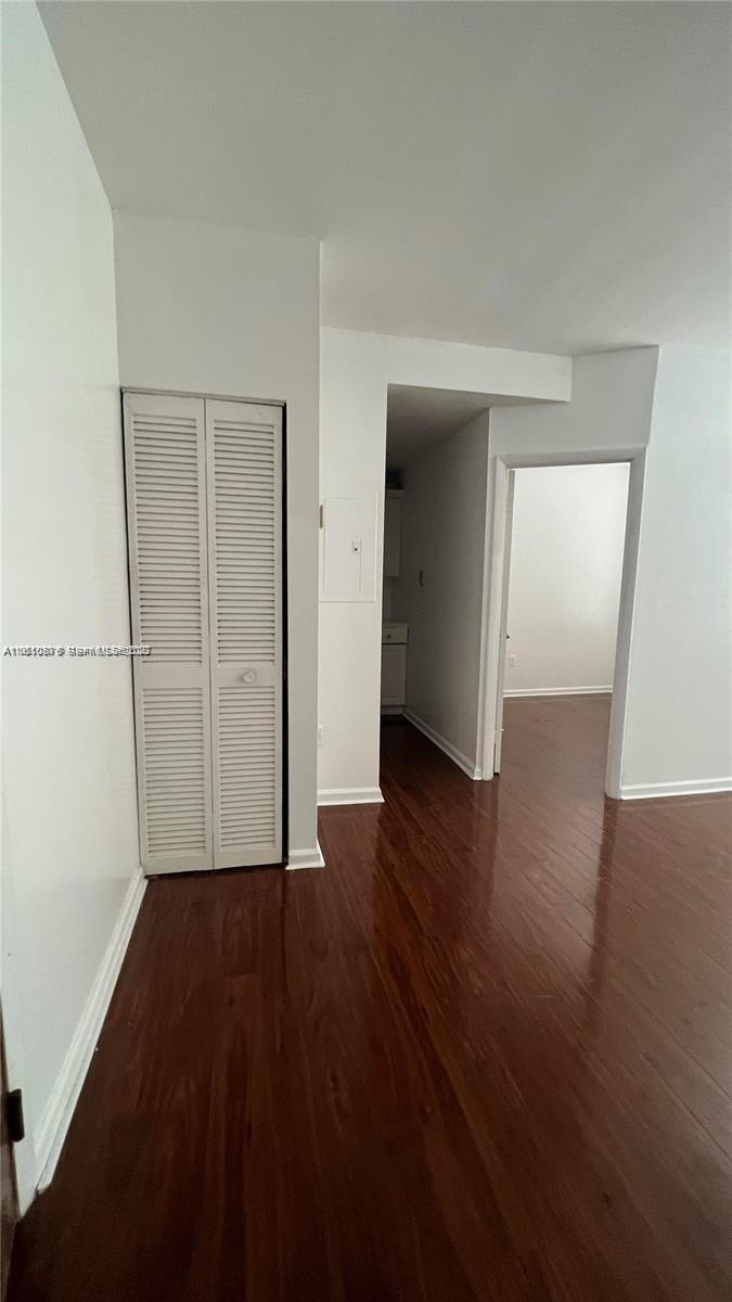 THE ELAINE CONDO - Residential