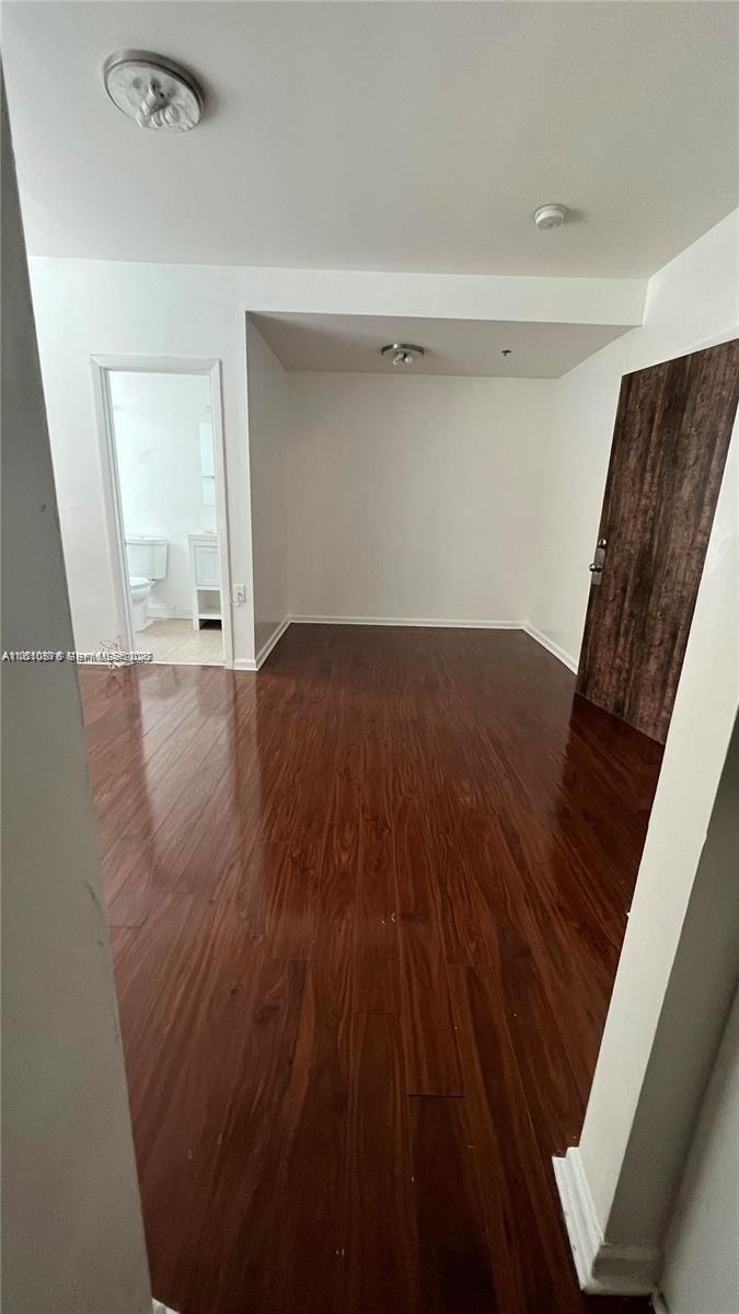 THE ELAINE CONDO - Residential