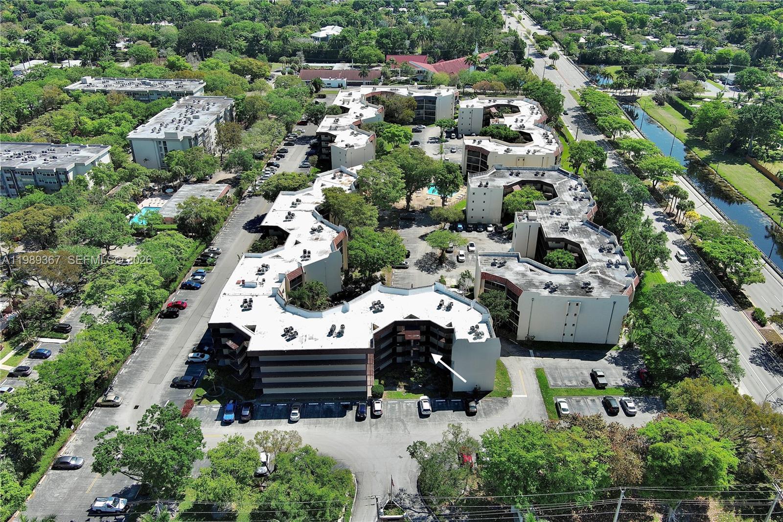 PLANTATION CLUB B CONDO - Residential