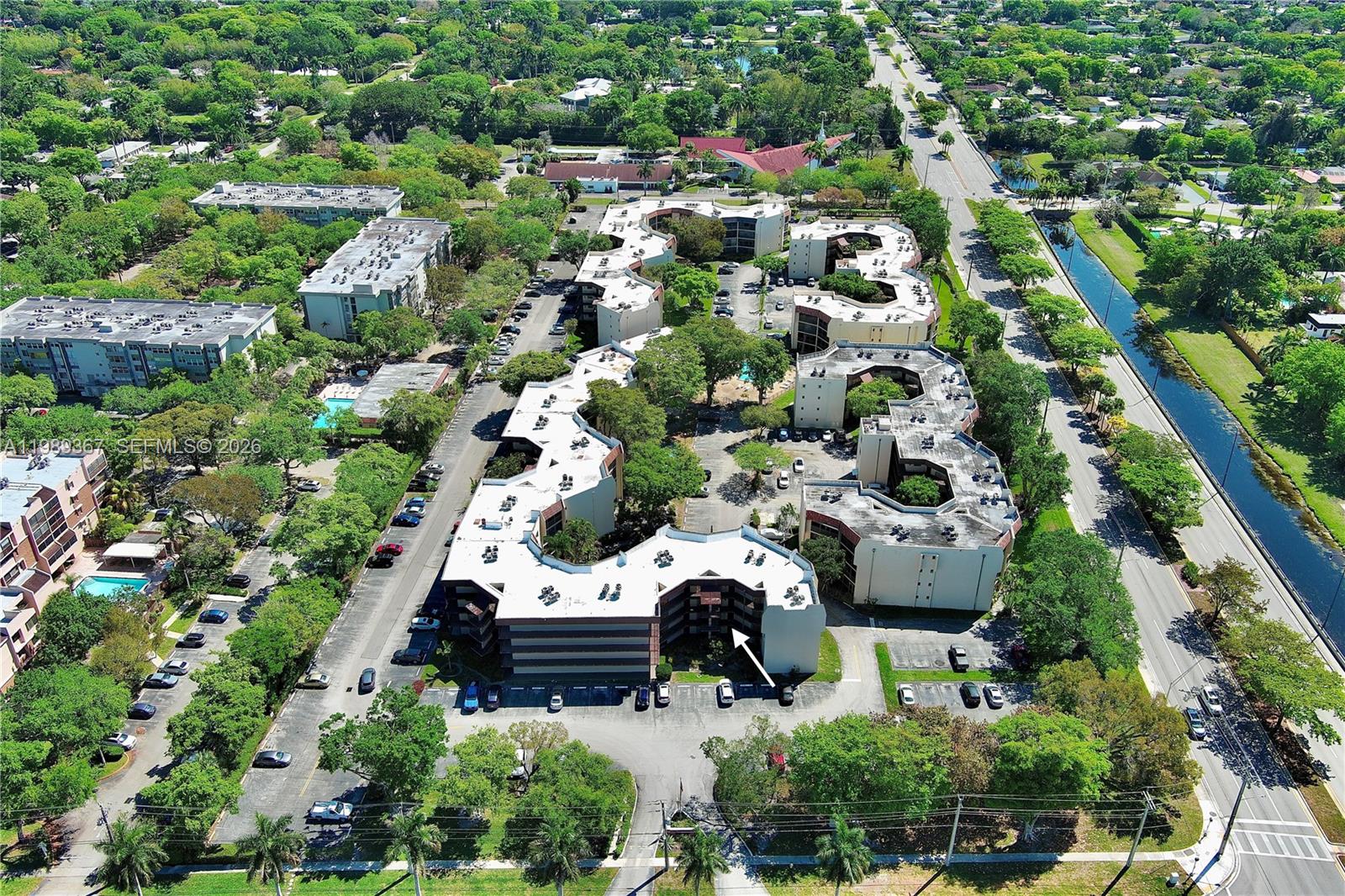 PLANTATION CLUB B CONDO - Residential