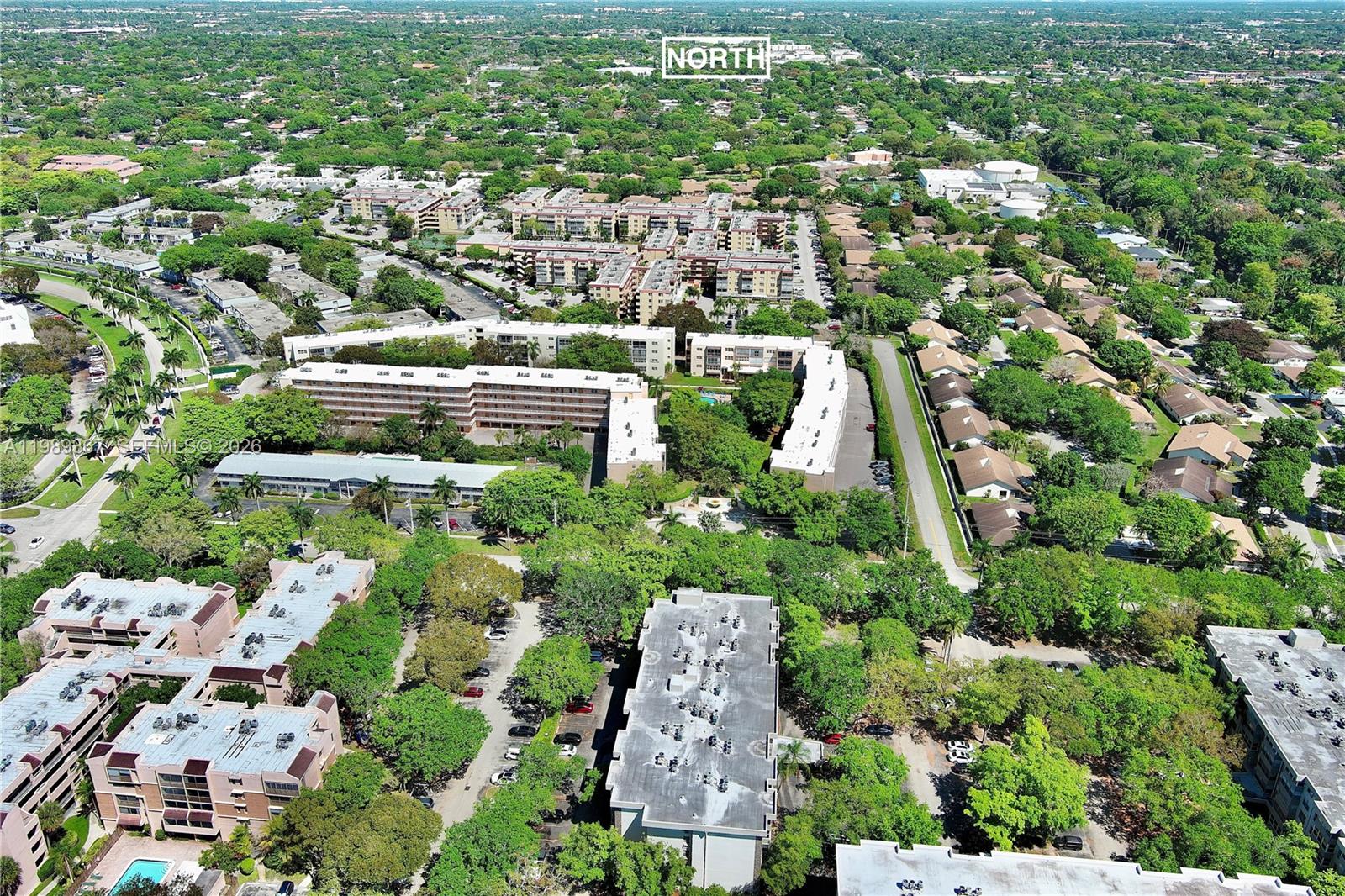 PLANTATION CLUB B CONDO - Residential