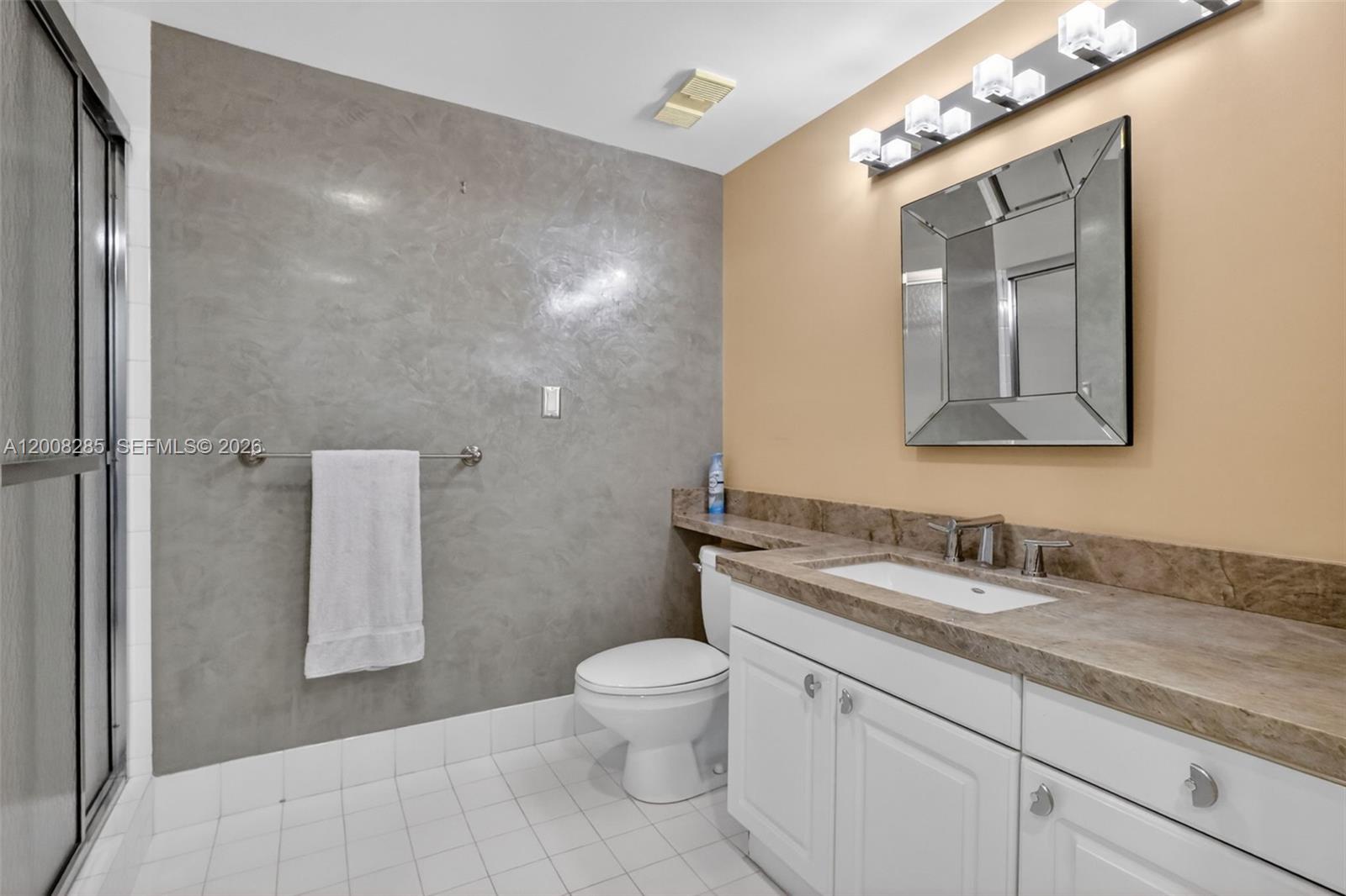 HARBORSIDE AT THE WATERWA - Residential
