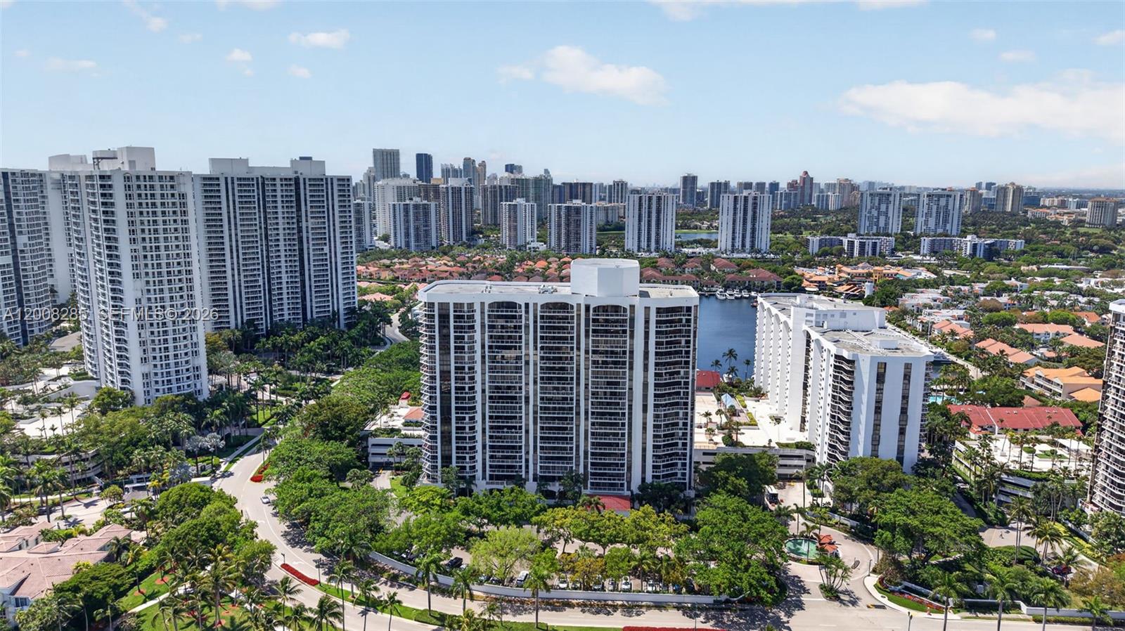 HARBORSIDE AT THE WATERWA - Residential