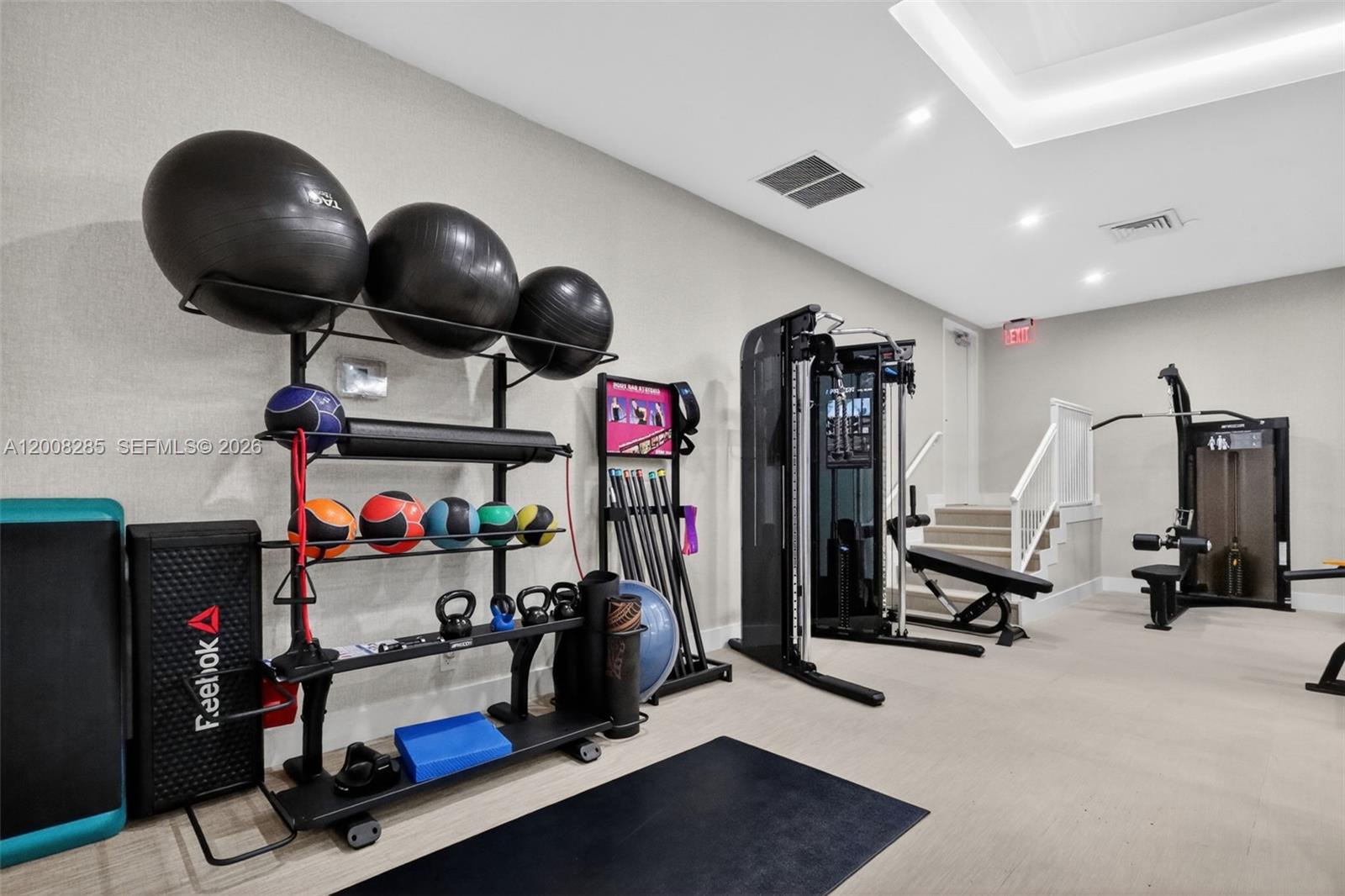 HARBORSIDE AT THE WATERWA - Residential
