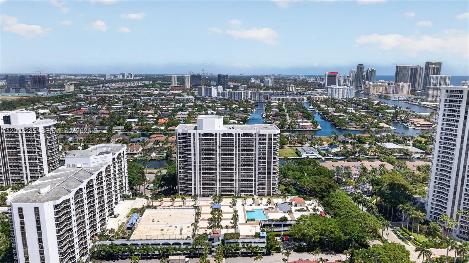 HARBORSIDE AT THE WATERWA - Residential