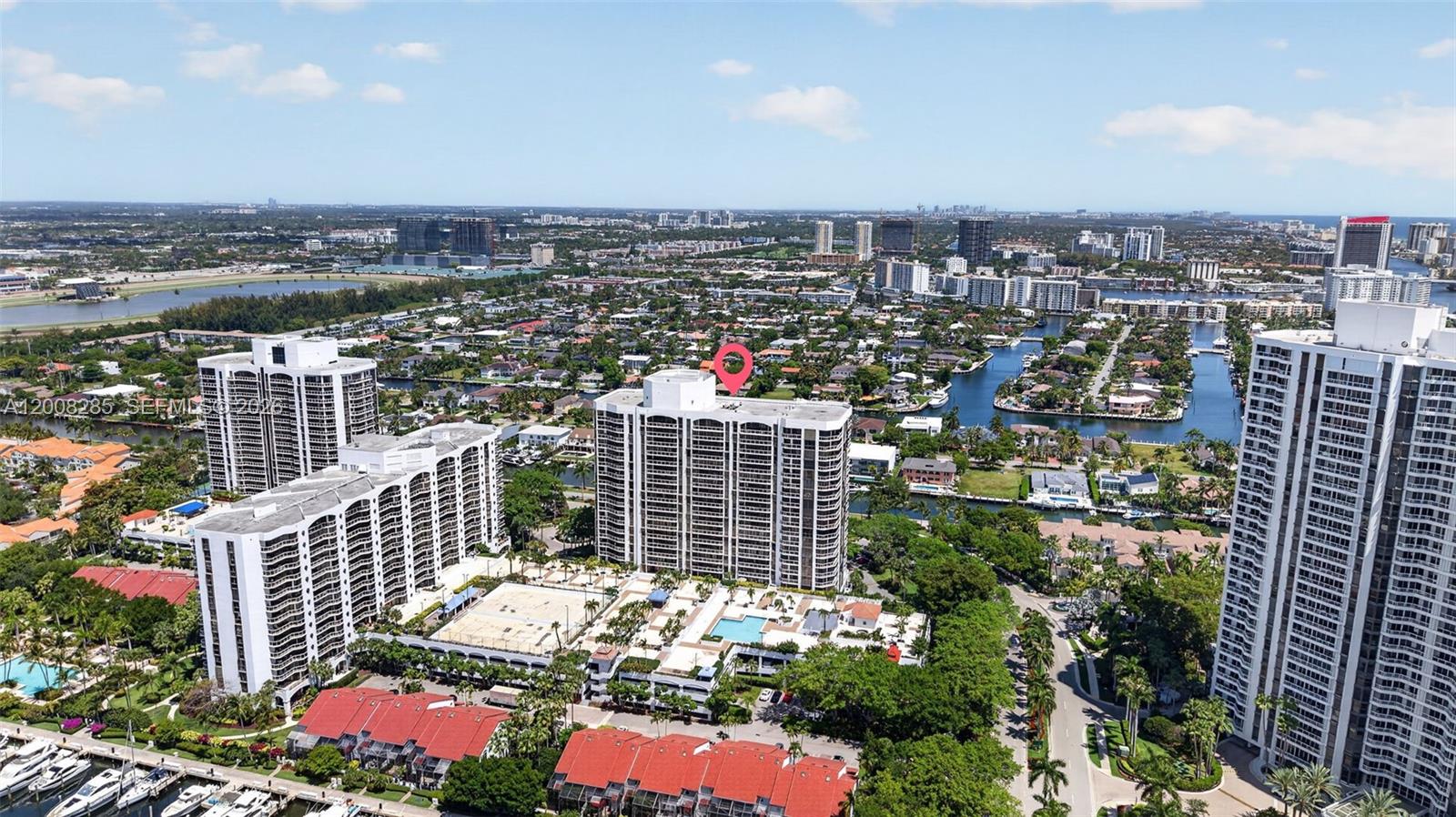 HARBORSIDE AT THE WATERWA - Residential