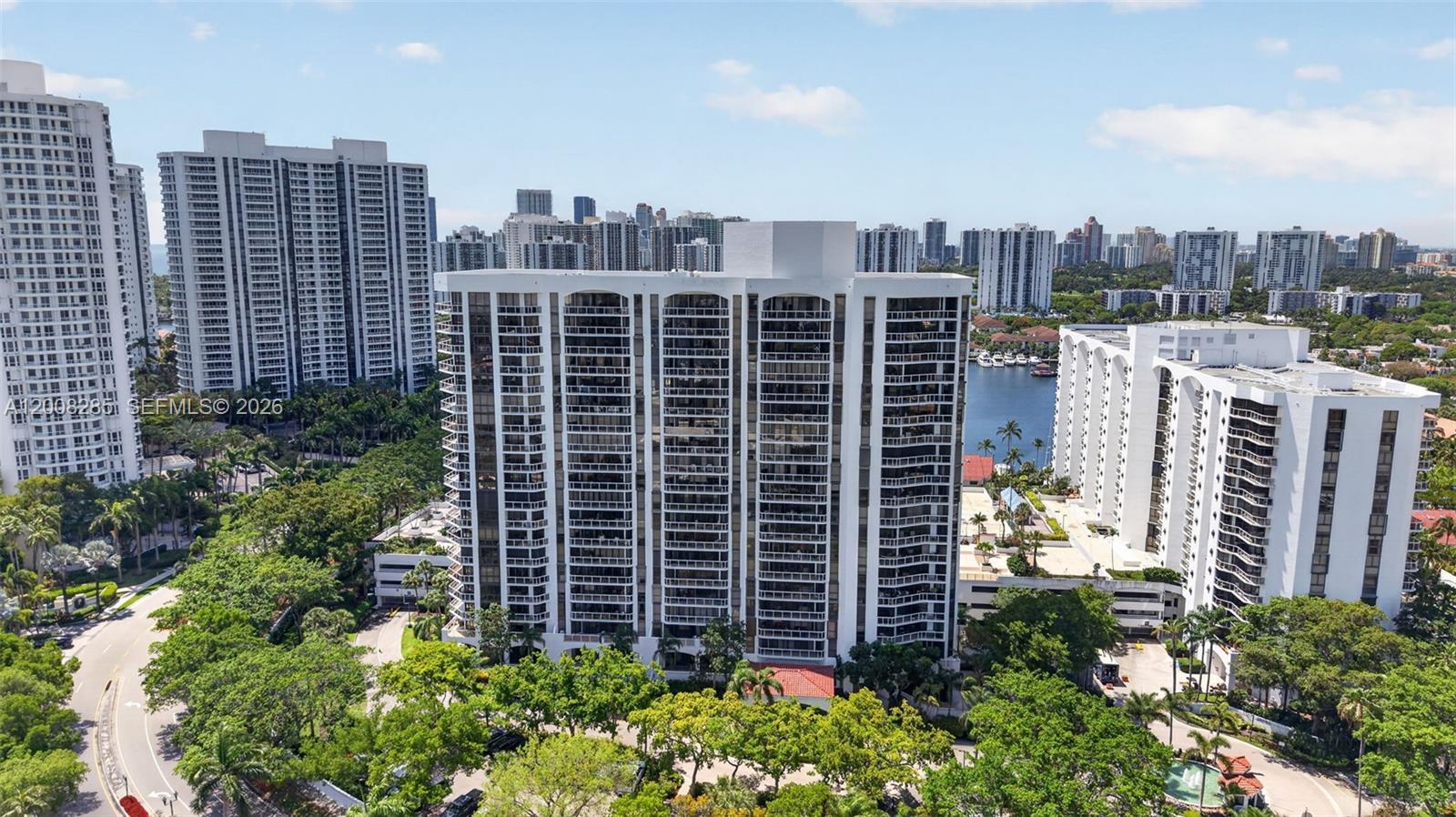 HARBORSIDE AT THE WATERWA - Residential