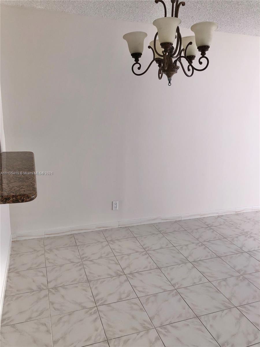 DE SOTO PARK NORTH CONDO - Residential Lease