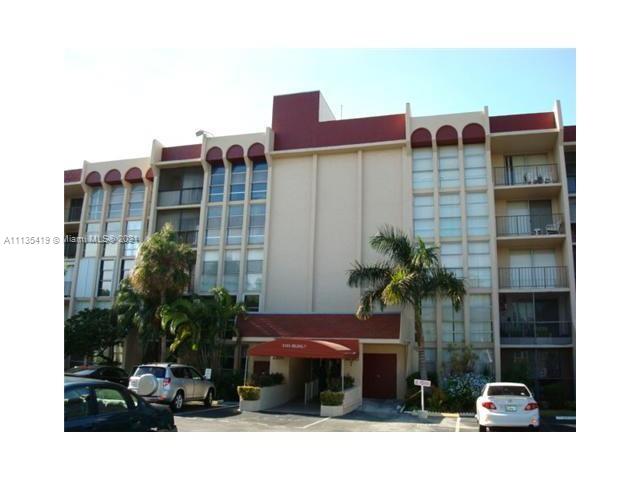 DE SOTO PARK NORTH CONDO - Residential Lease