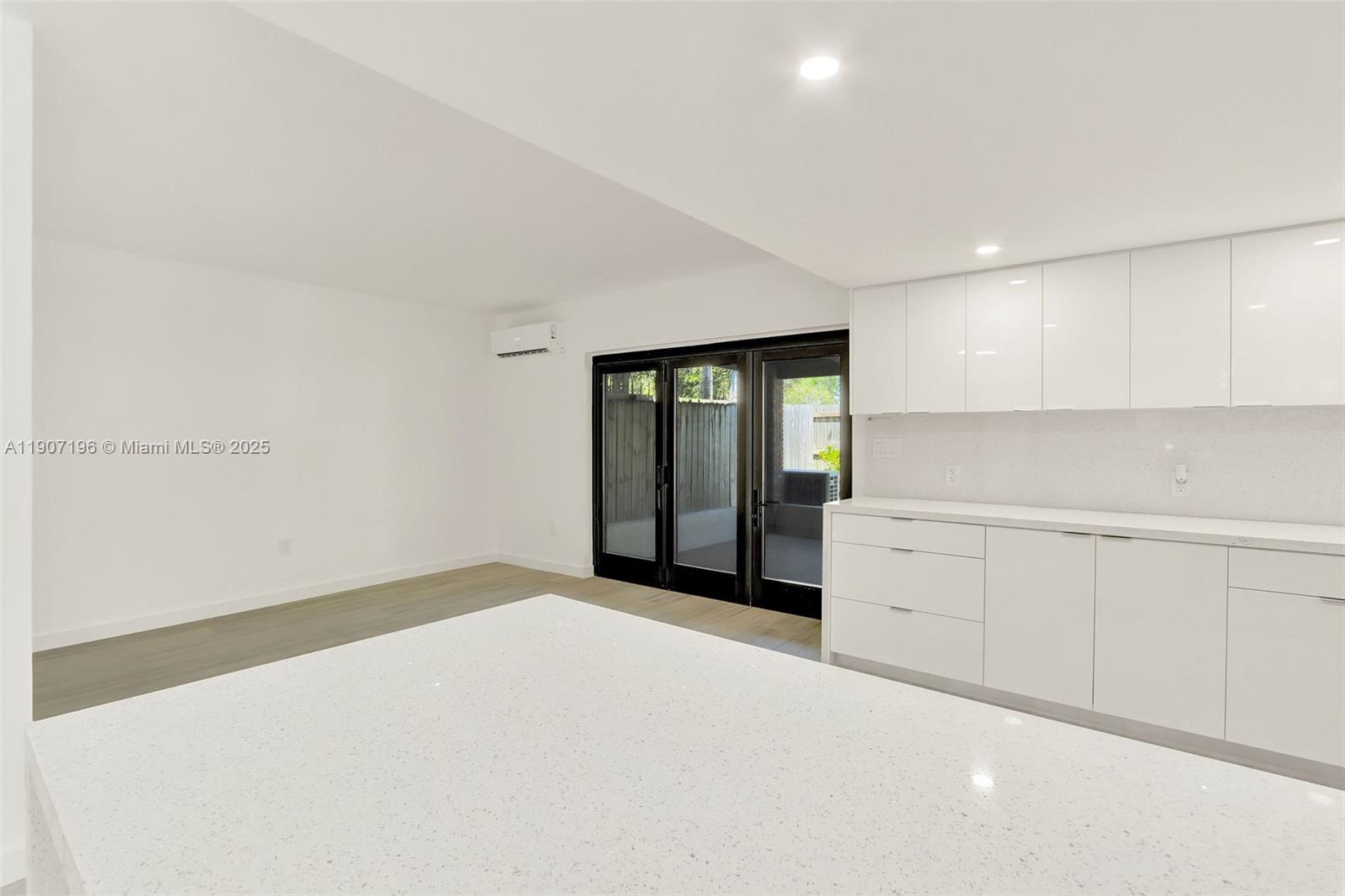 BRIAR BAY TOWNHOUSE EST - Residential Lease