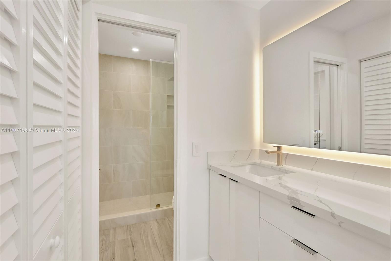 BRIAR BAY TOWNHOUSE EST - Residential Lease