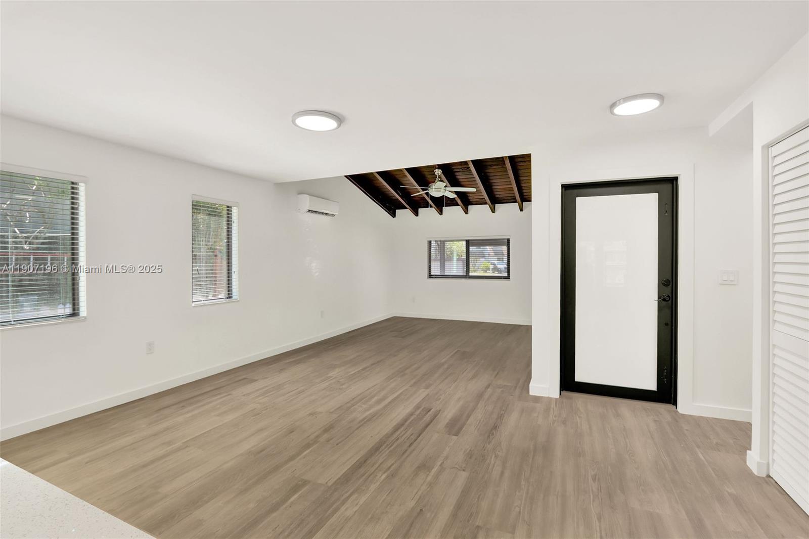 BRIAR BAY TOWNHOUSE EST - Residential Lease