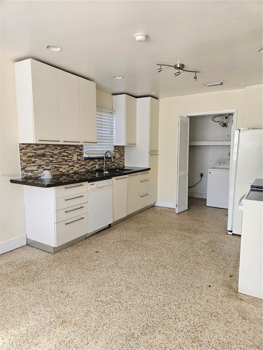 HOMEVILLE - Residential