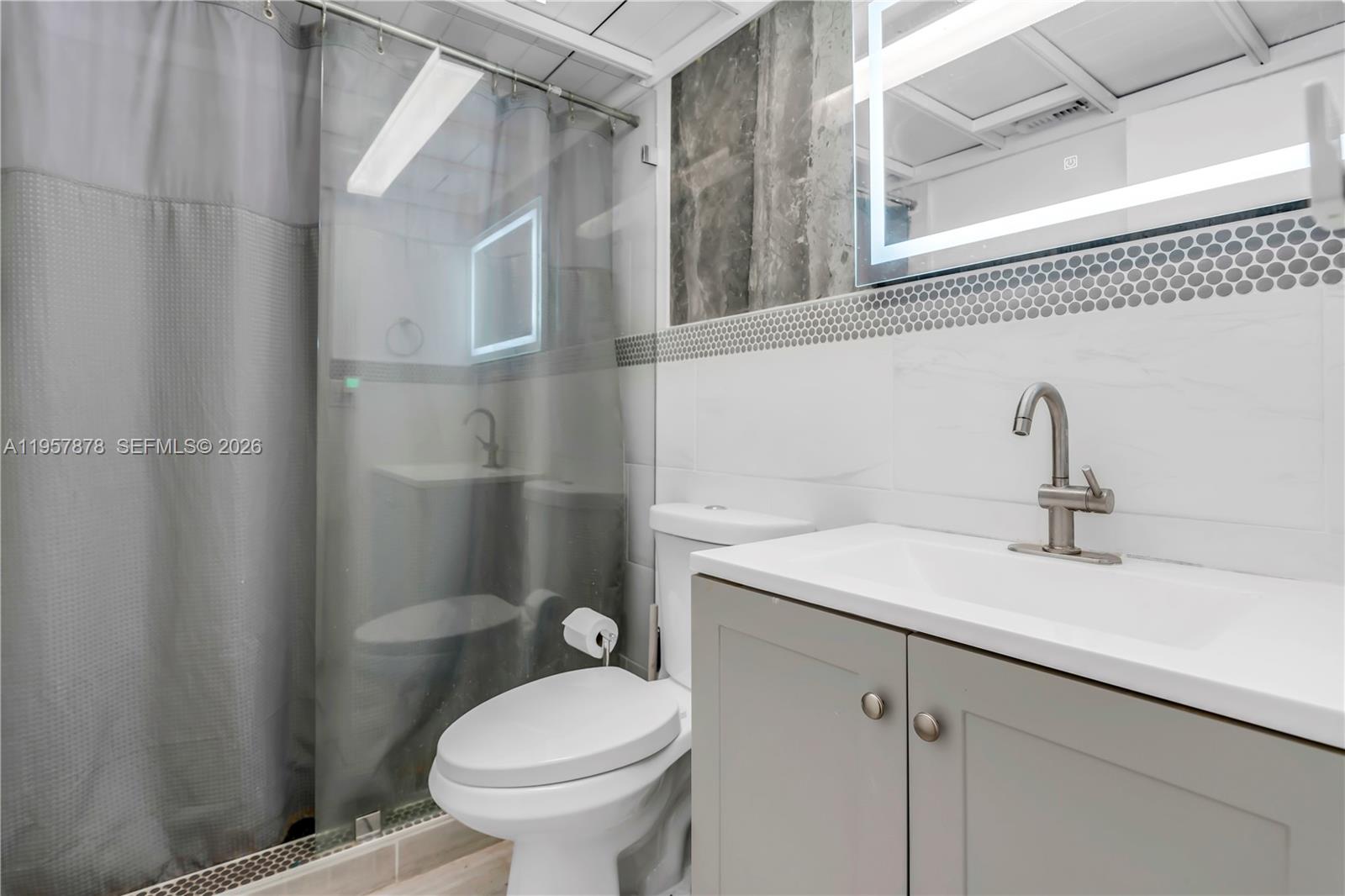 MAINLANDS OF TAMARAC LAKE - Residential