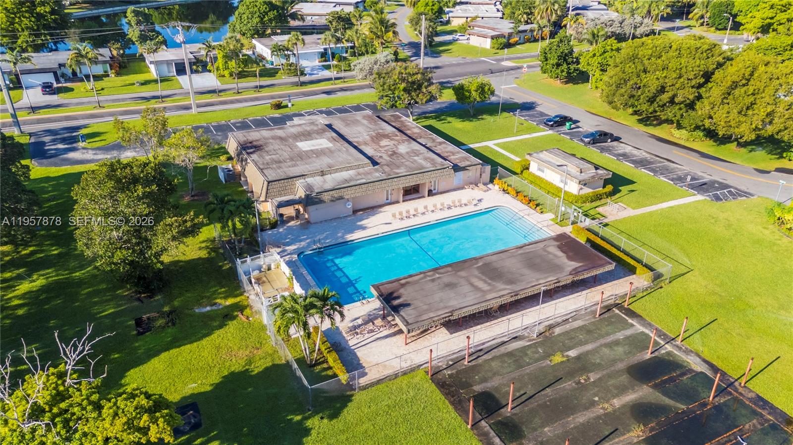 MAINLANDS OF TAMARAC LAKE - Residential