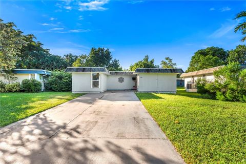 Photo of 7302 NW 65th St, Tamarac, FL 33321 (MLS # A11957878)