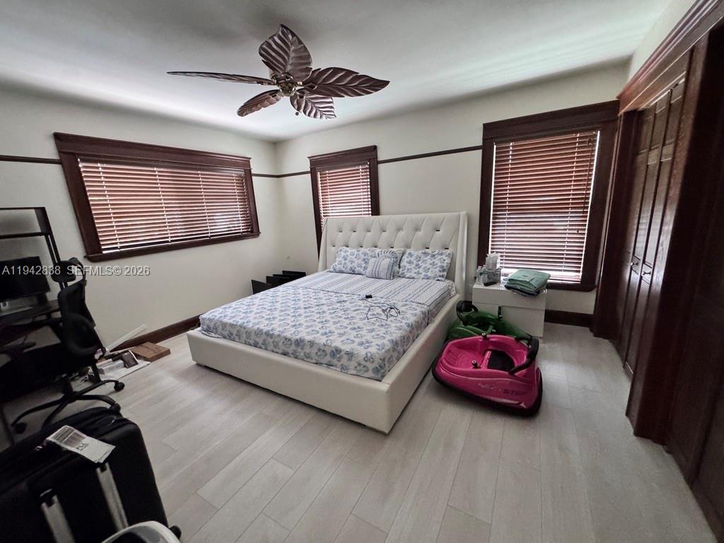 VENETIAN ISLES 3RD SEC - Residential