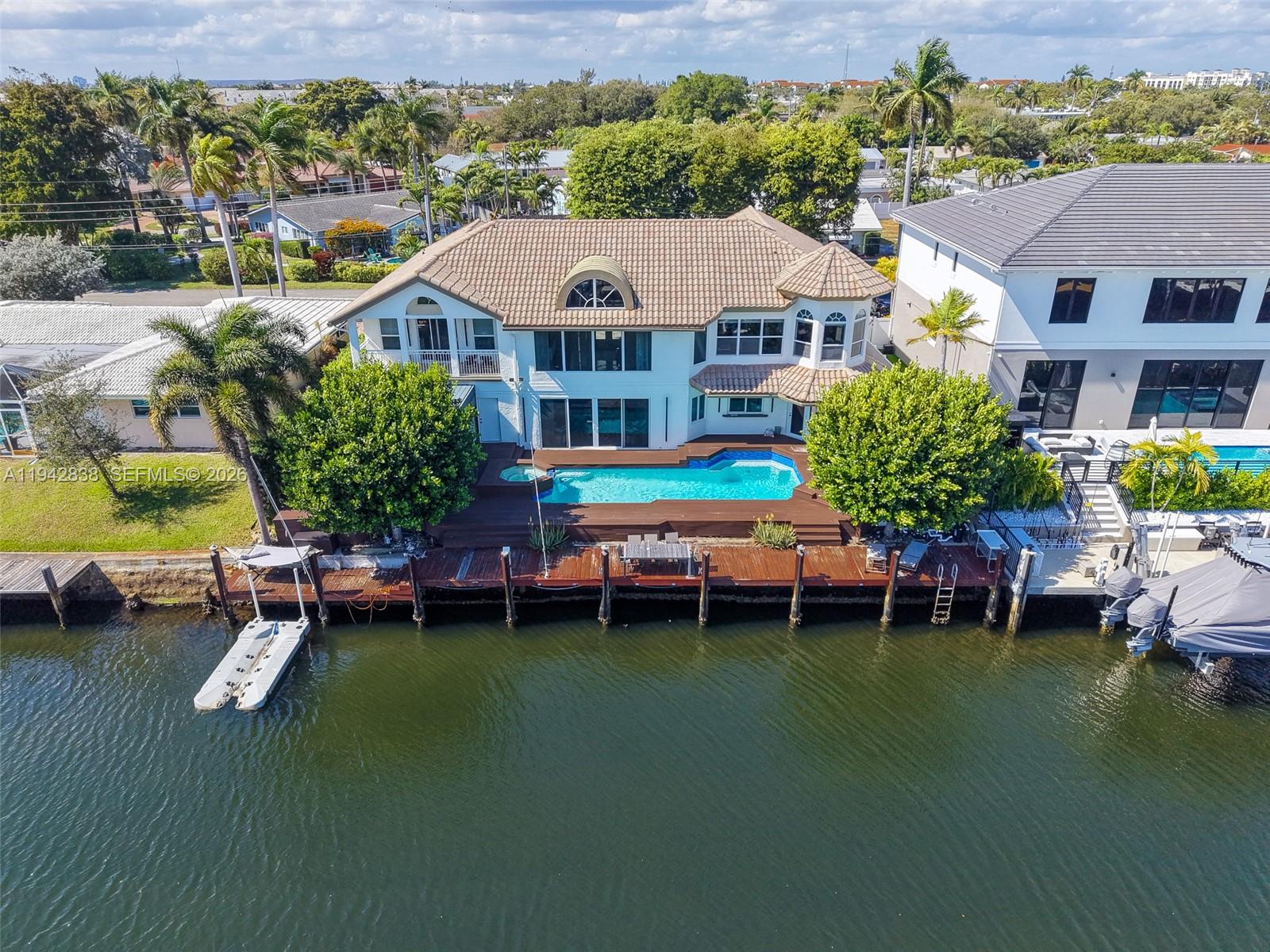 VENETIAN ISLES 3RD SEC - Residential