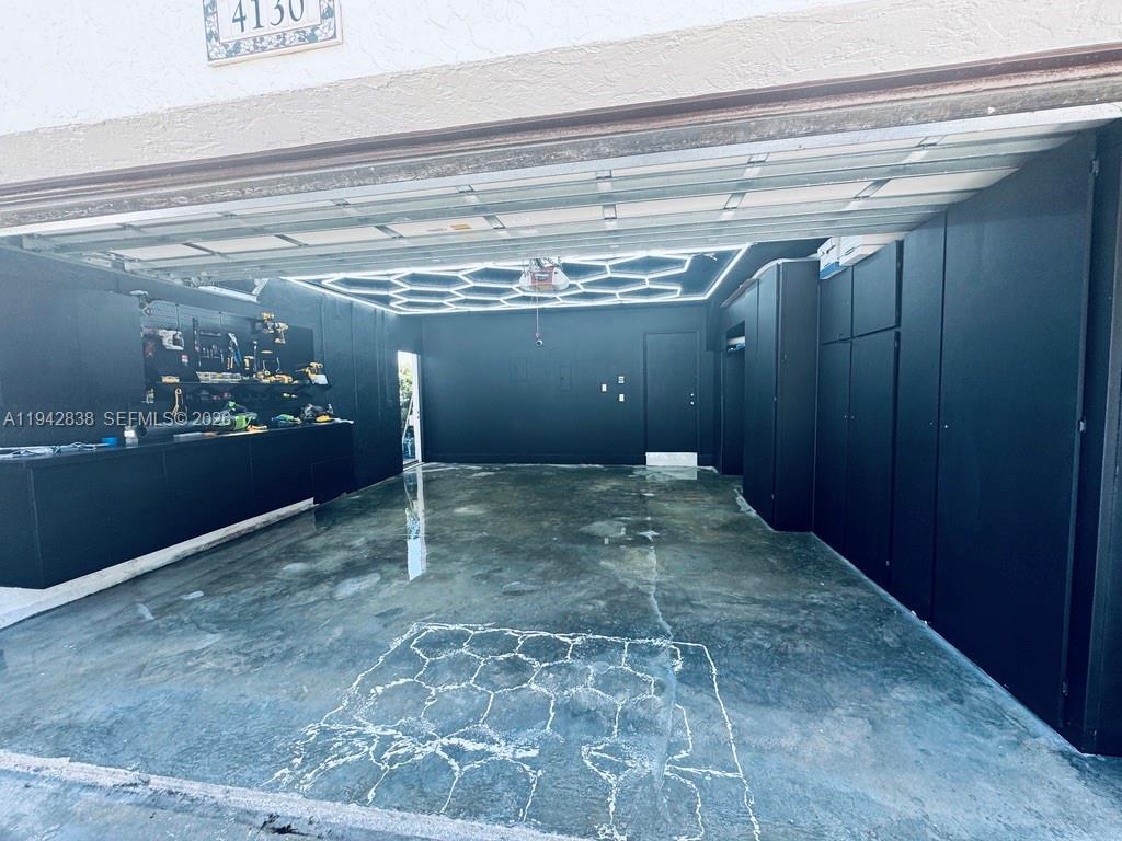 VENETIAN ISLES 3RD SEC - Residential