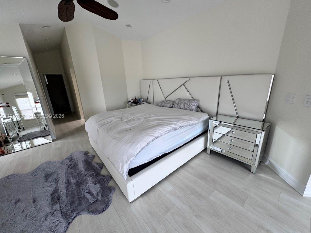 VENETIAN ISLES 3RD SEC - Residential