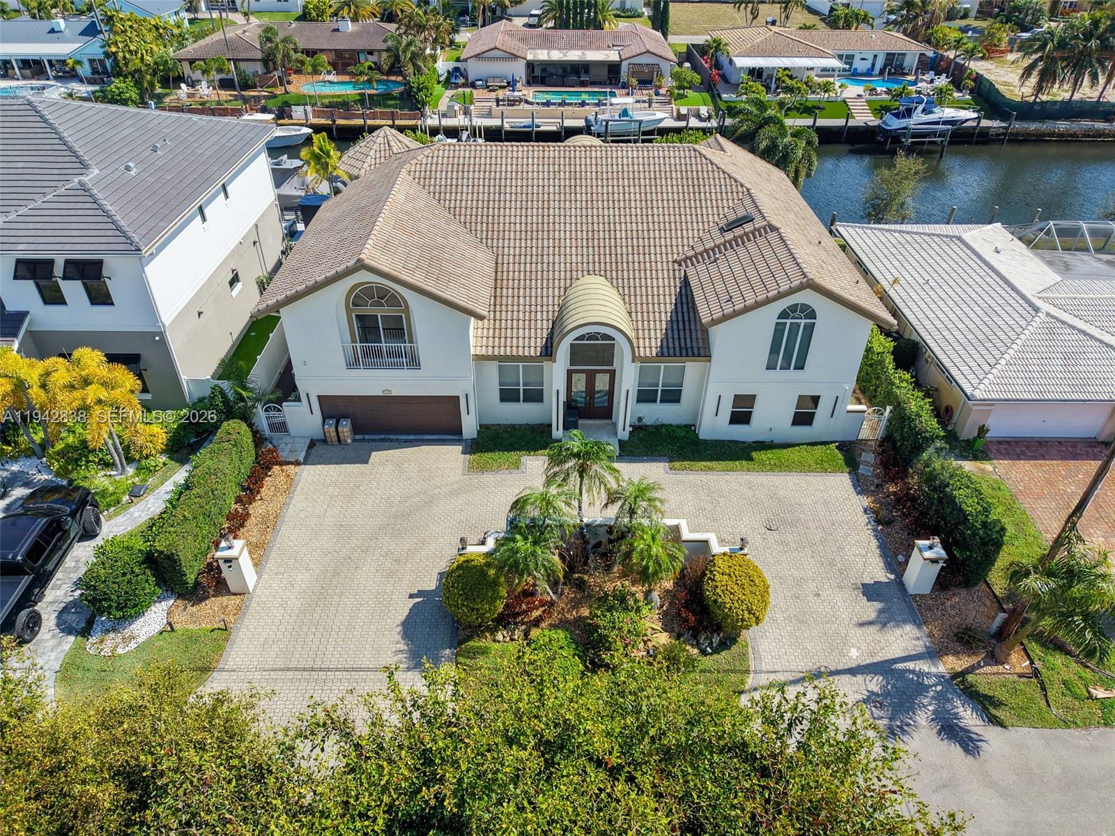 VENETIAN ISLES 3RD SEC - Residential