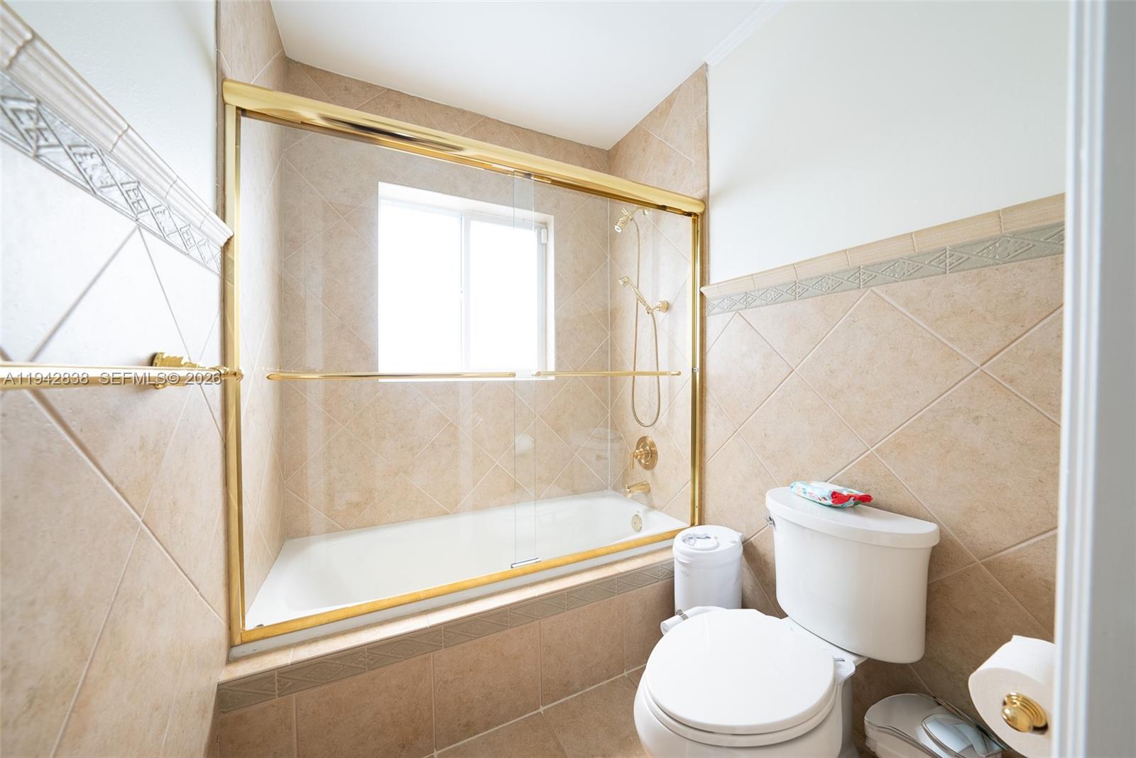 VENETIAN ISLES 3RD SEC - Residential