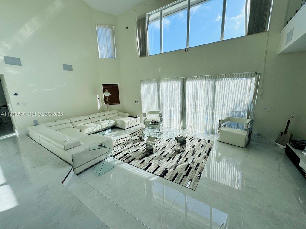 VENETIAN ISLES 3RD SEC - Residential