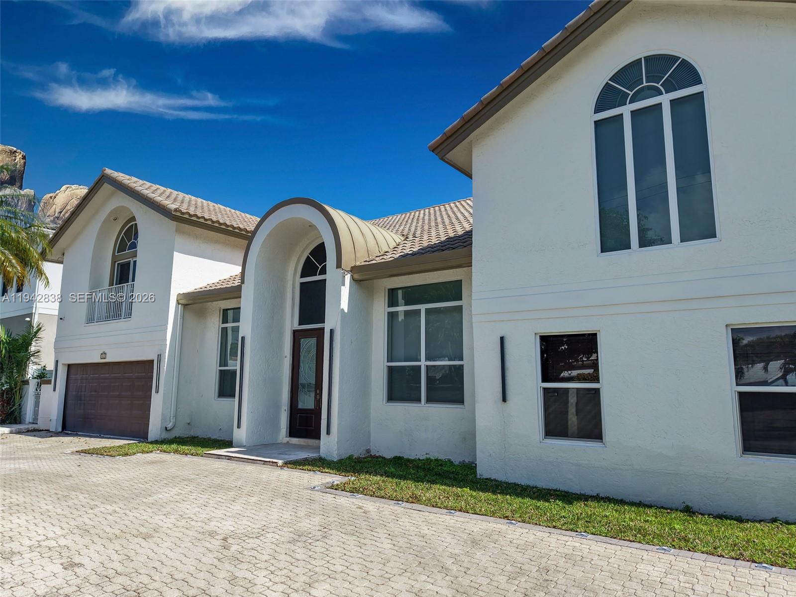 VENETIAN ISLES 3RD SEC - Residential