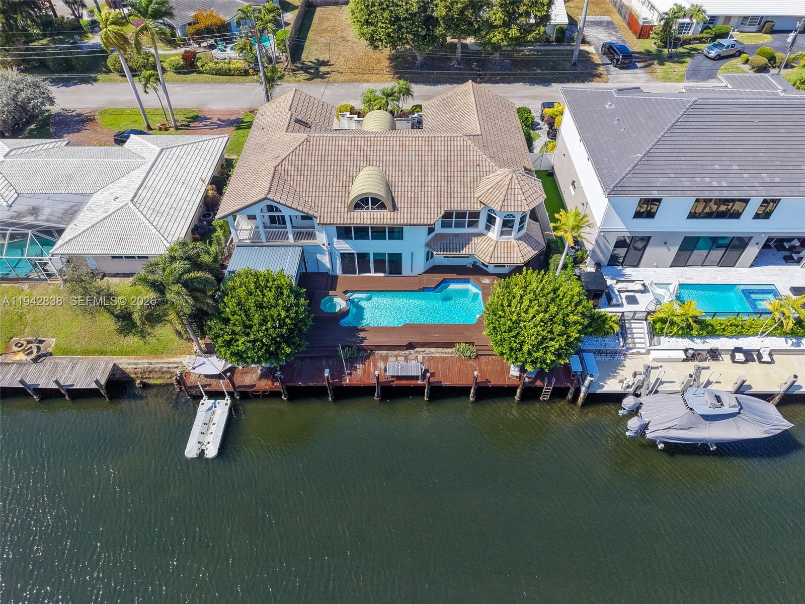 VENETIAN ISLES 3RD SEC - Residential