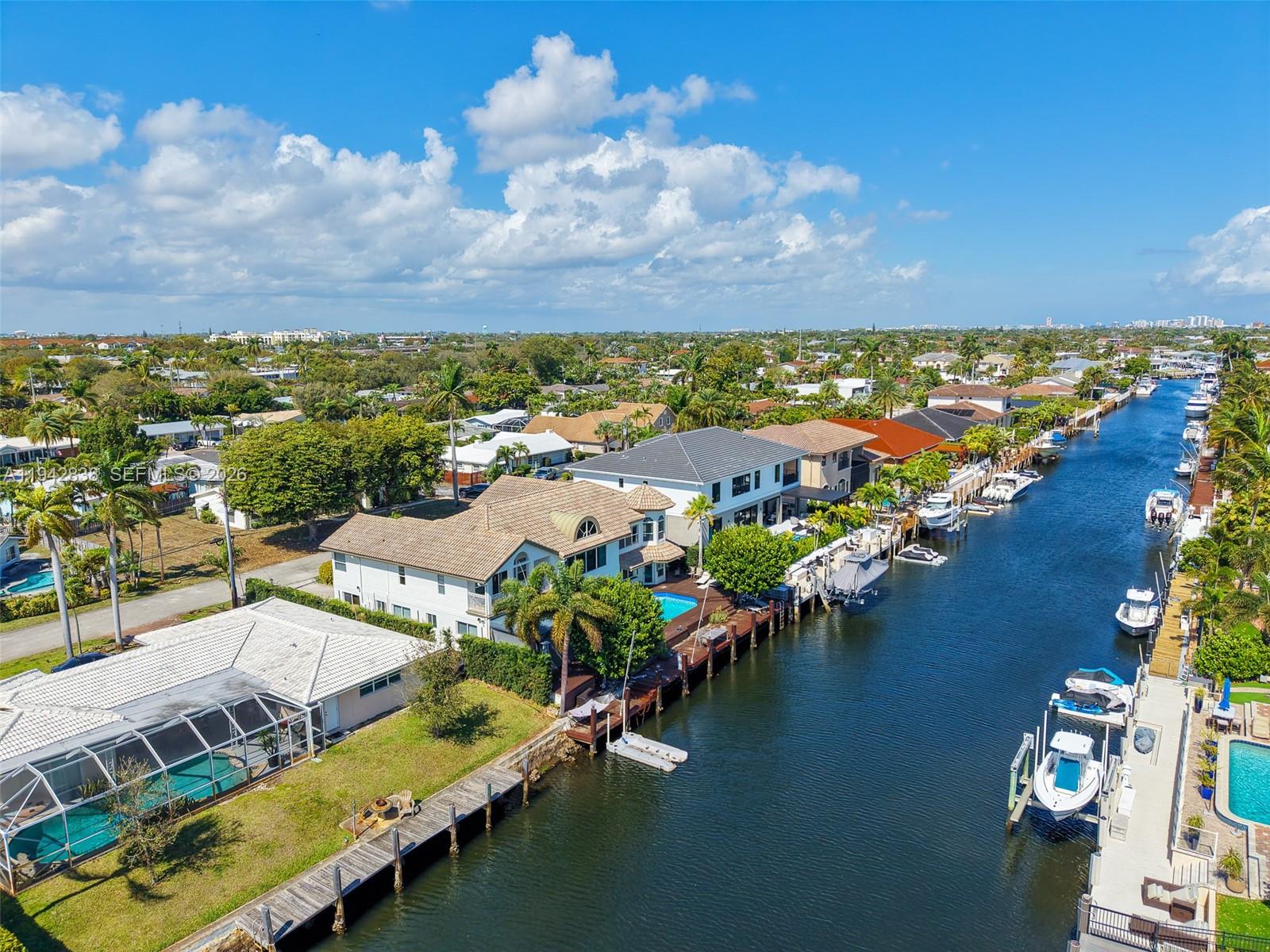 VENETIAN ISLES 3RD SEC - Residential