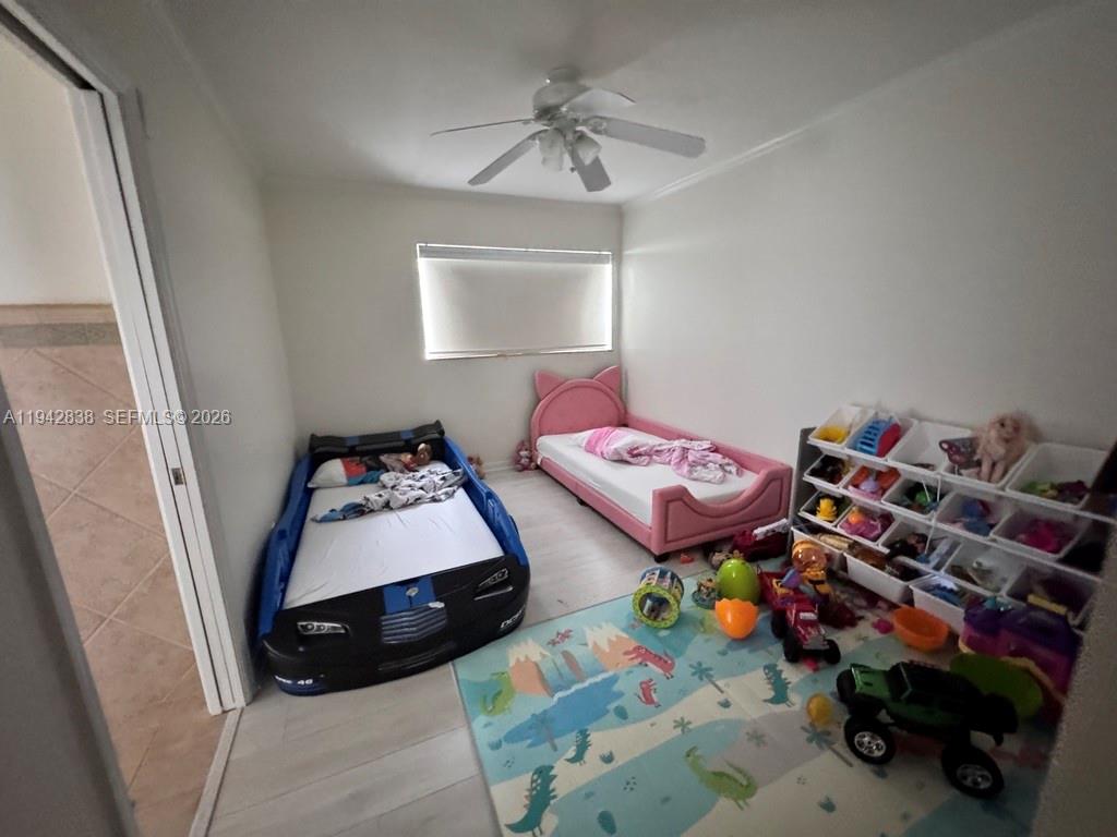 VENETIAN ISLES 3RD SEC - Residential