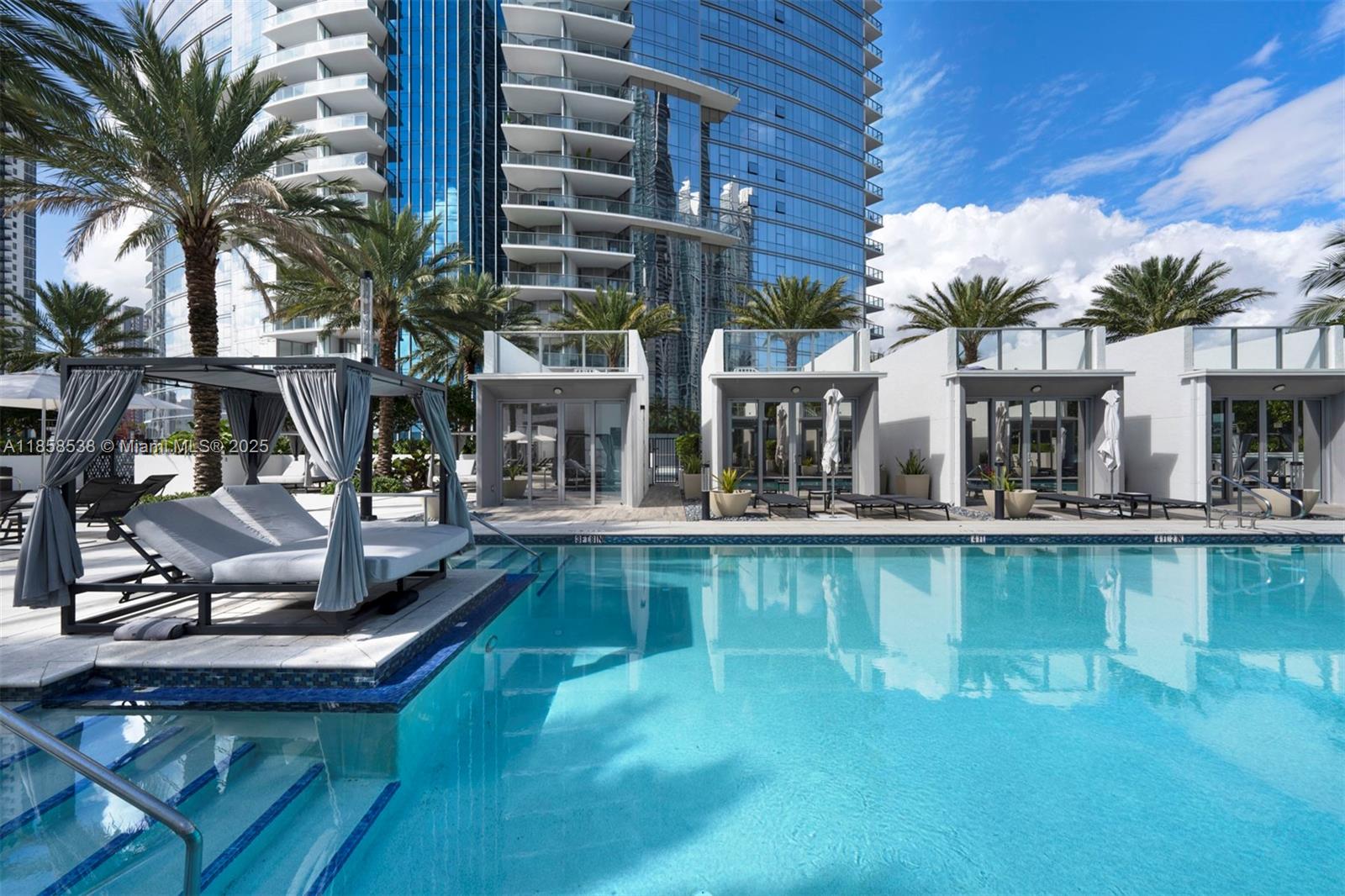 PARAMOUNT MIAMI WORLDCENT - Residential