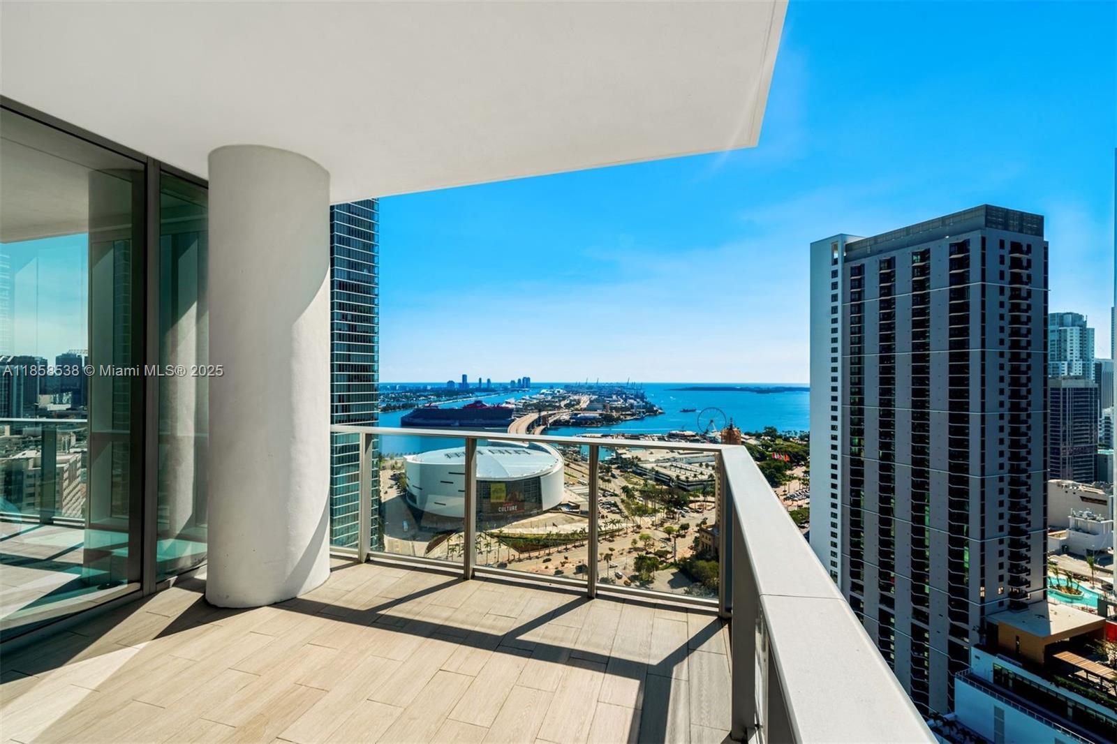 PARAMOUNT MIAMI WORLDCENT - Residential