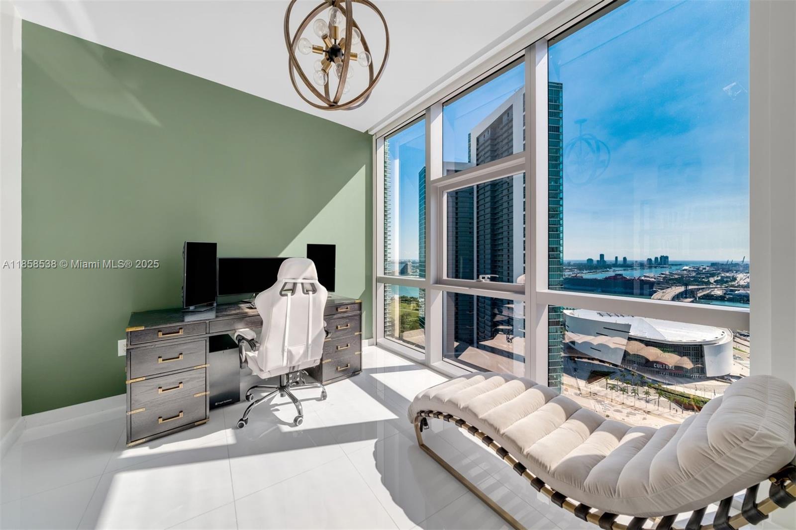 PARAMOUNT MIAMI WORLDCENT - Residential