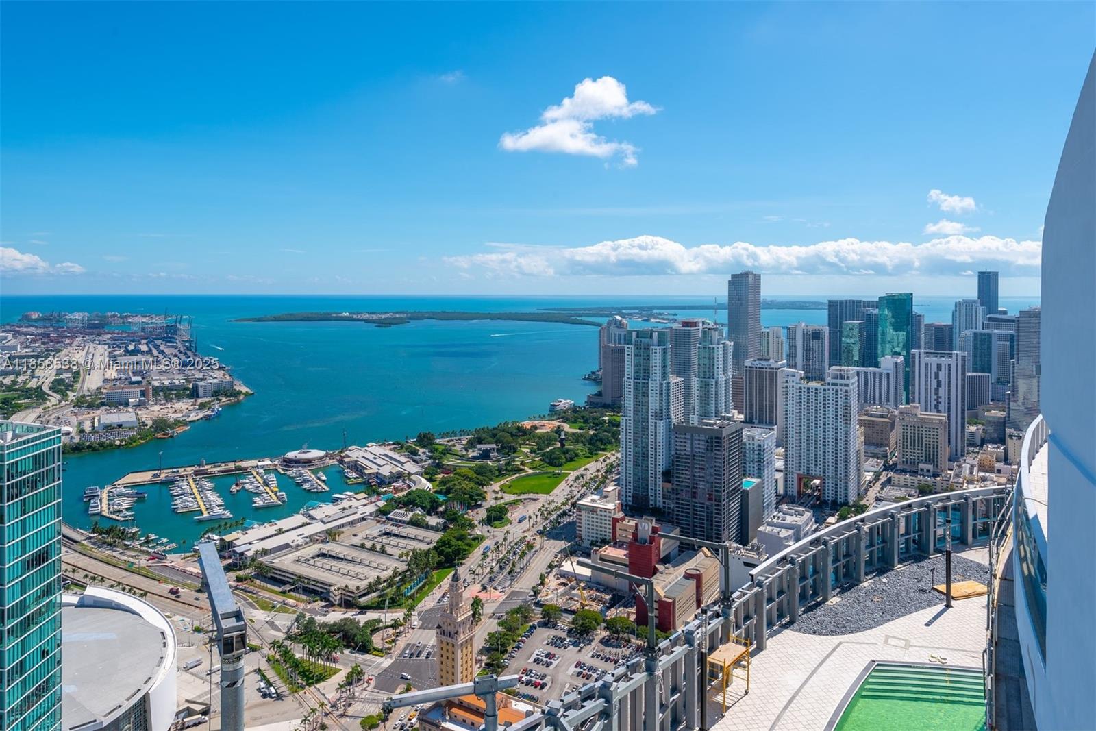 PARAMOUNT MIAMI WORLDCENT - Residential