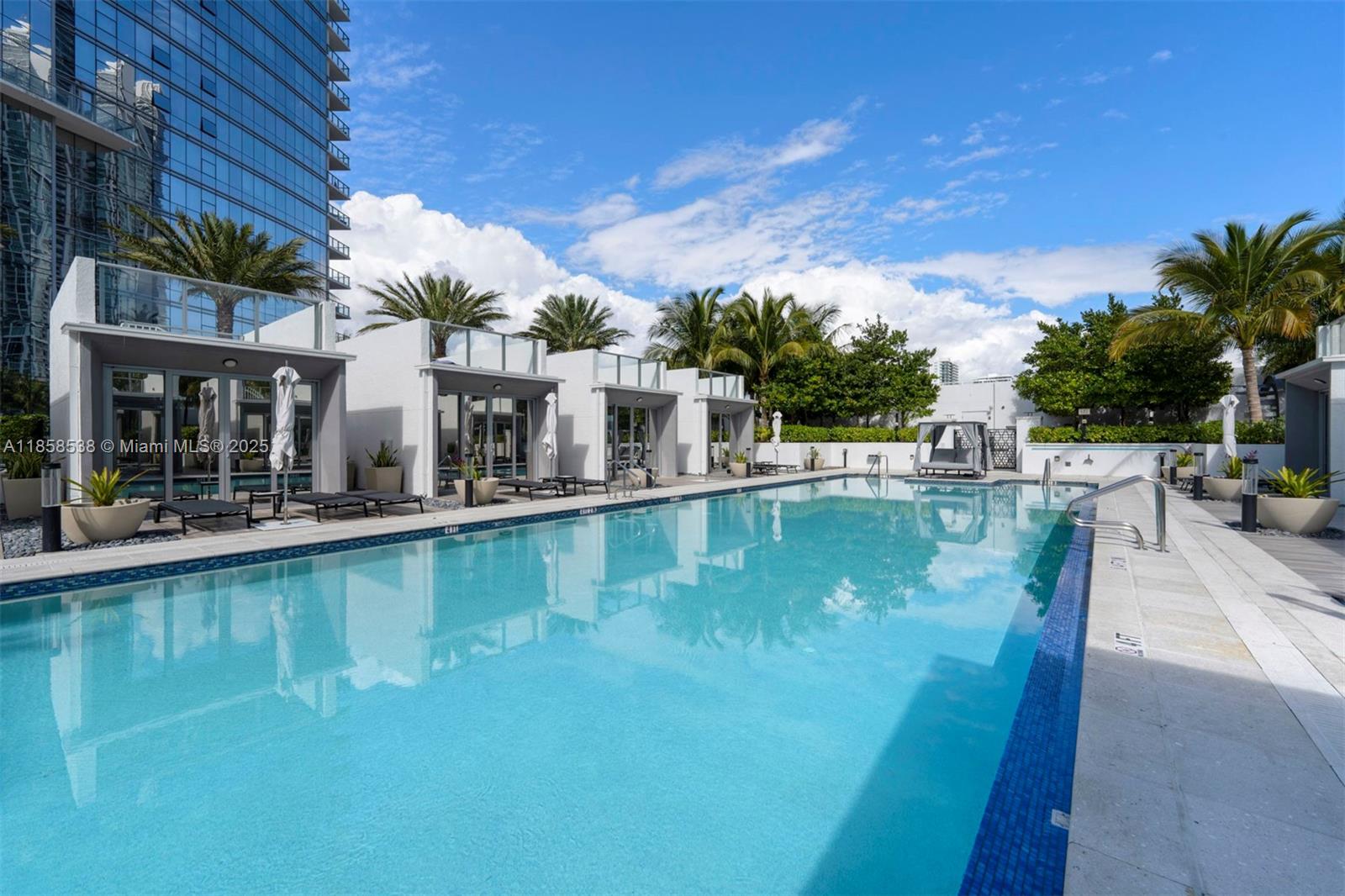 PARAMOUNT MIAMI WORLDCENT - Residential
