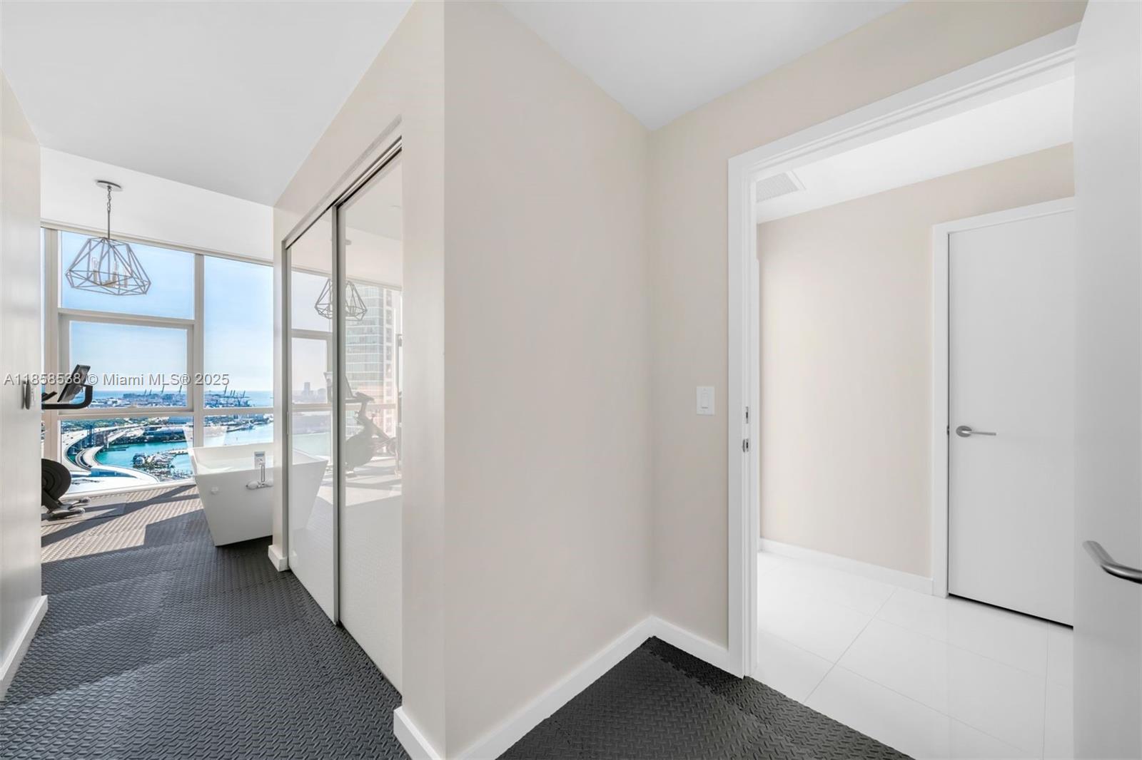 PARAMOUNT MIAMI WORLDCENT - Residential