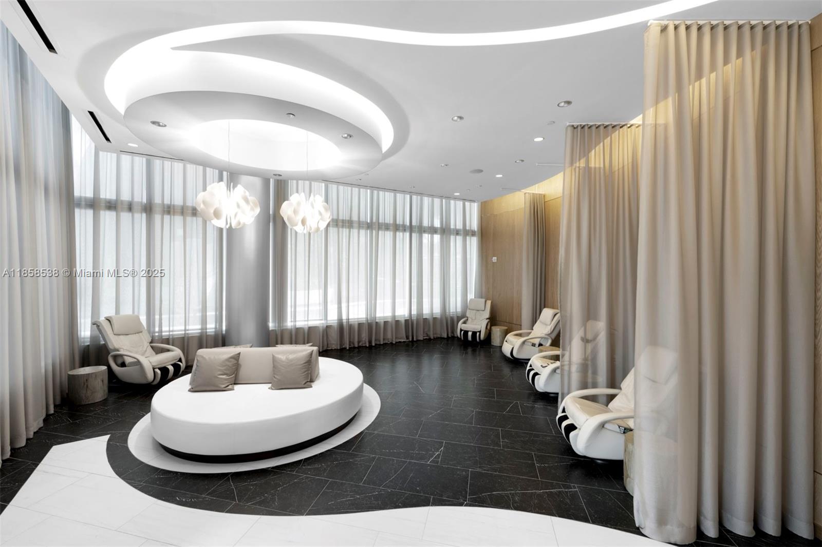 PARAMOUNT MIAMI WORLDCENT - Residential