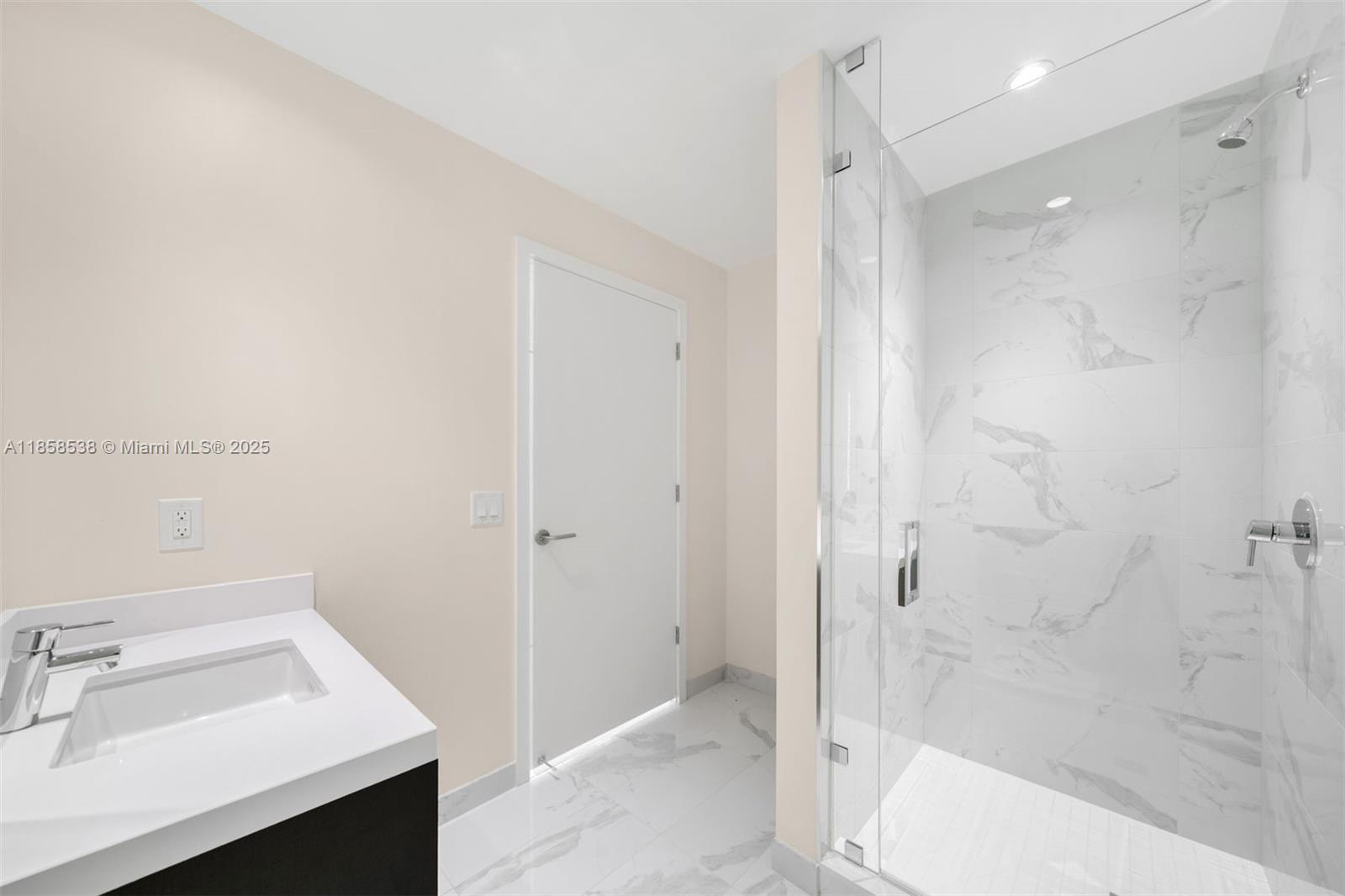 PARAMOUNT MIAMI WORLDCENT - Residential