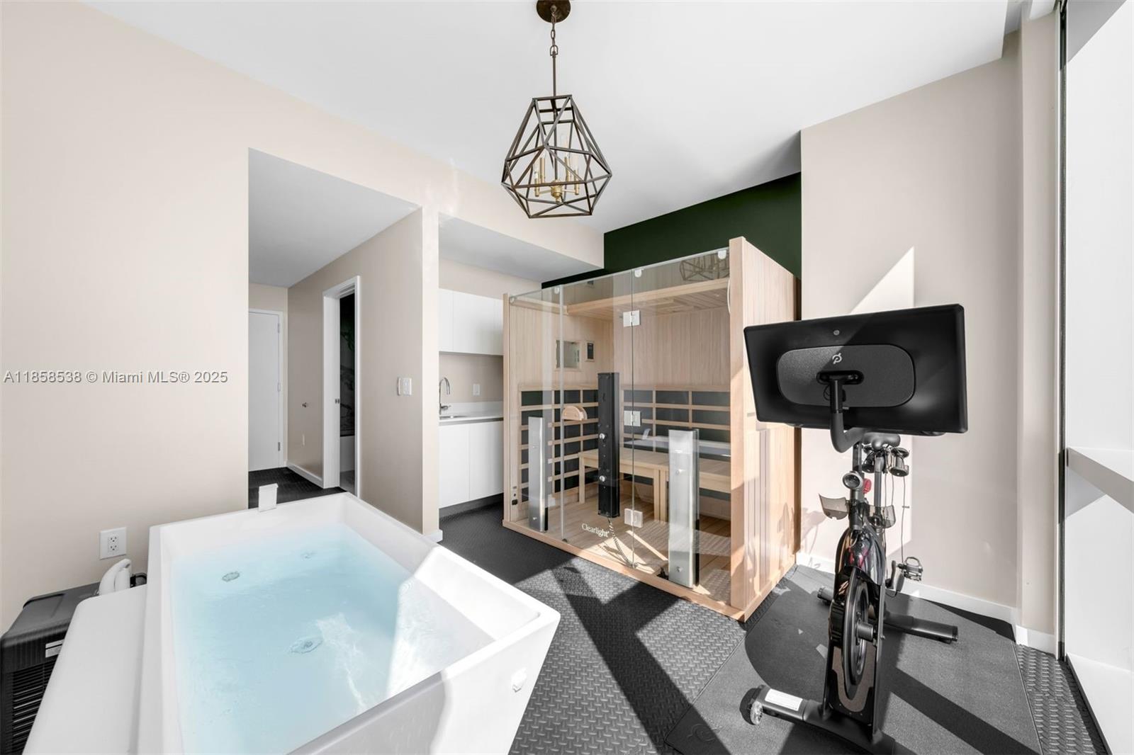 PARAMOUNT MIAMI WORLDCENT - Residential