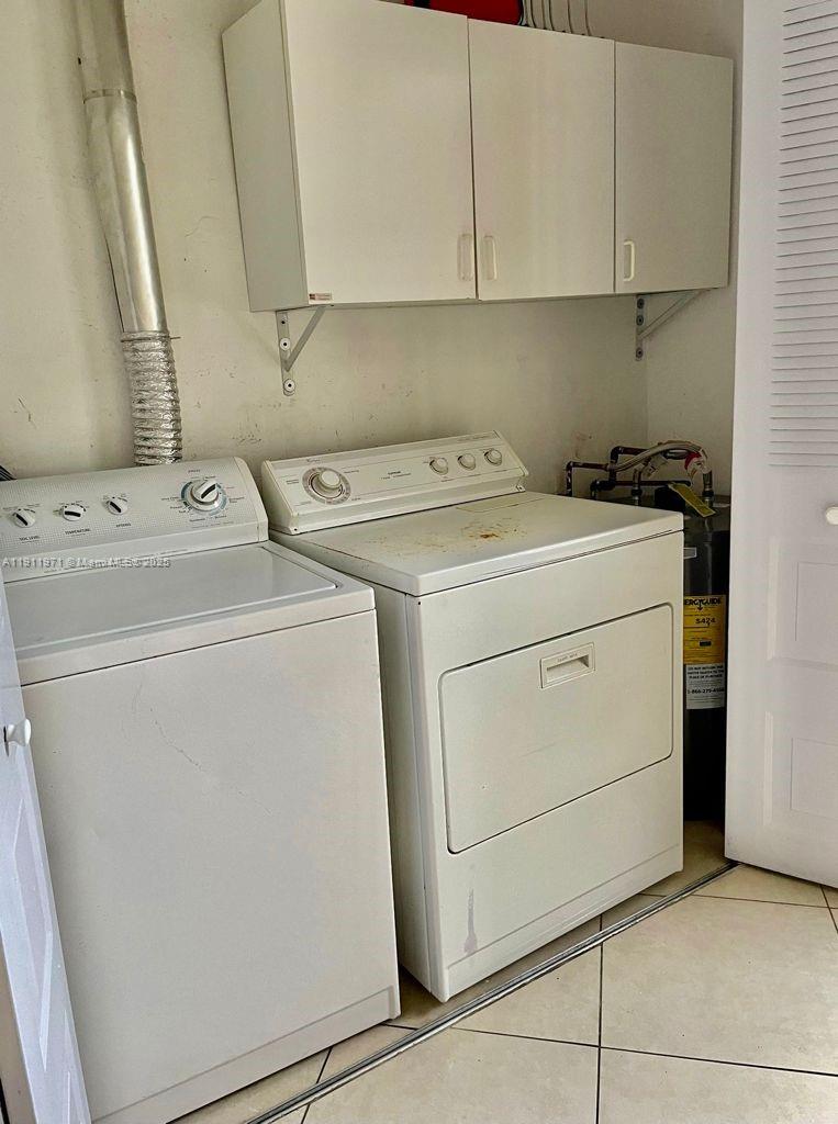 3 OF PALM SPRINGS 1 CONDO - Residential Lease