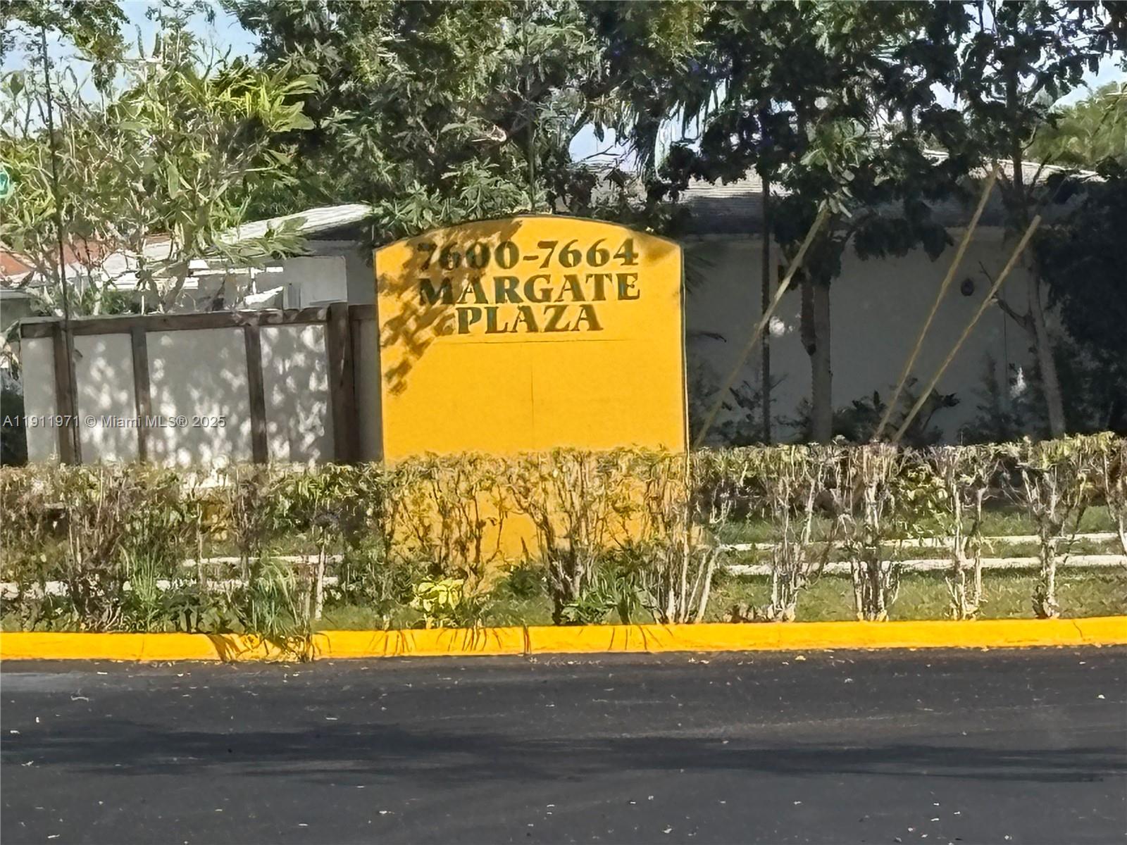 3 OF PALM SPRINGS 1 CONDO - Residential Lease