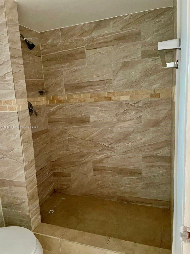 3 OF PALM SPRINGS 1 CONDO - Residential Lease